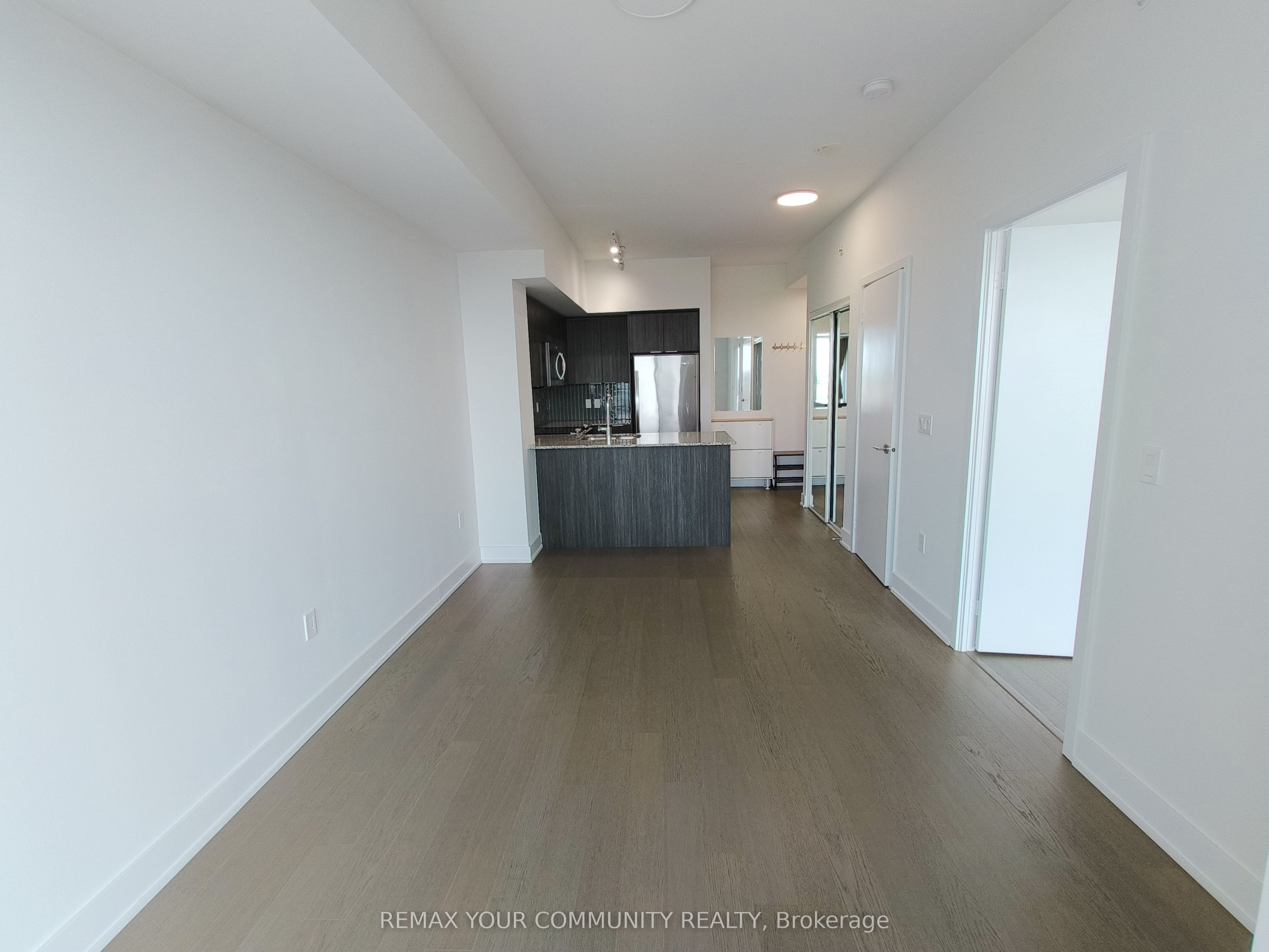 20 Shore Breeze Drive 1411, Toronto, ON M8V 0C7 photo 5