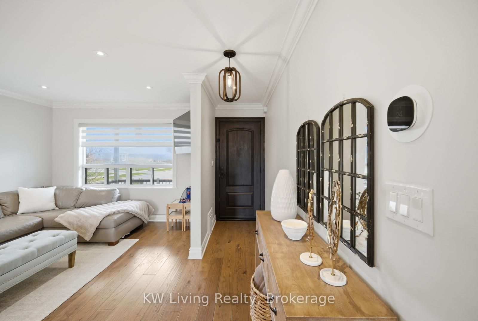 1 Bayford Avenue, Toronto, ON M3K 1W6 photo 4