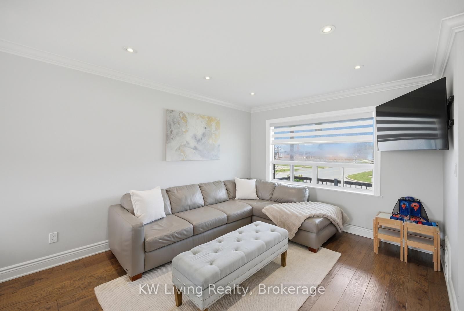 1 Bayford Avenue, Toronto, ON M3K 1W6 photo 5