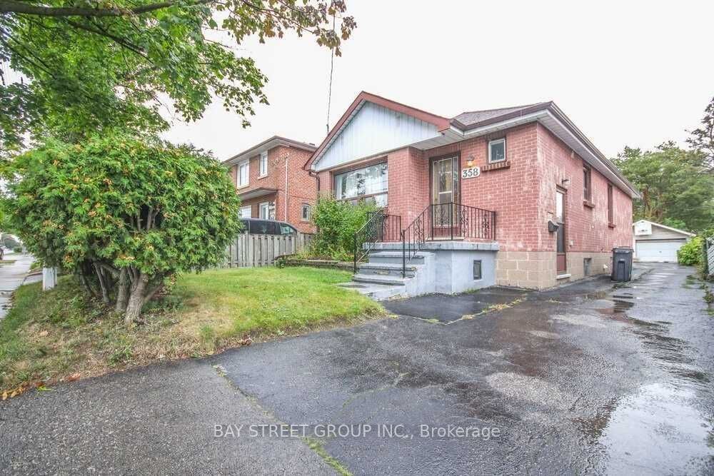 358 horner Avenue Upper, Toronto, ON M8W 1Z9