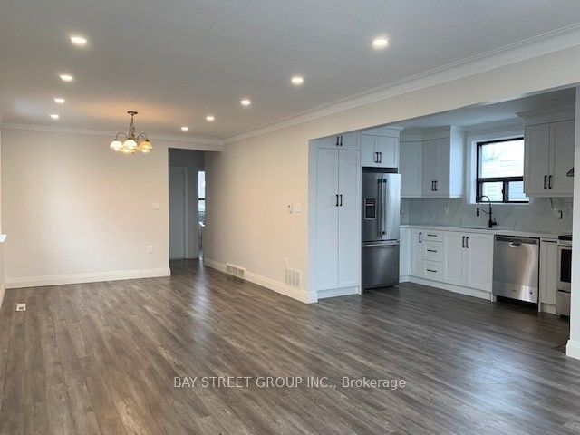 358 horner Avenue Upper, Toronto, ON M8W 1Z9 photo 2