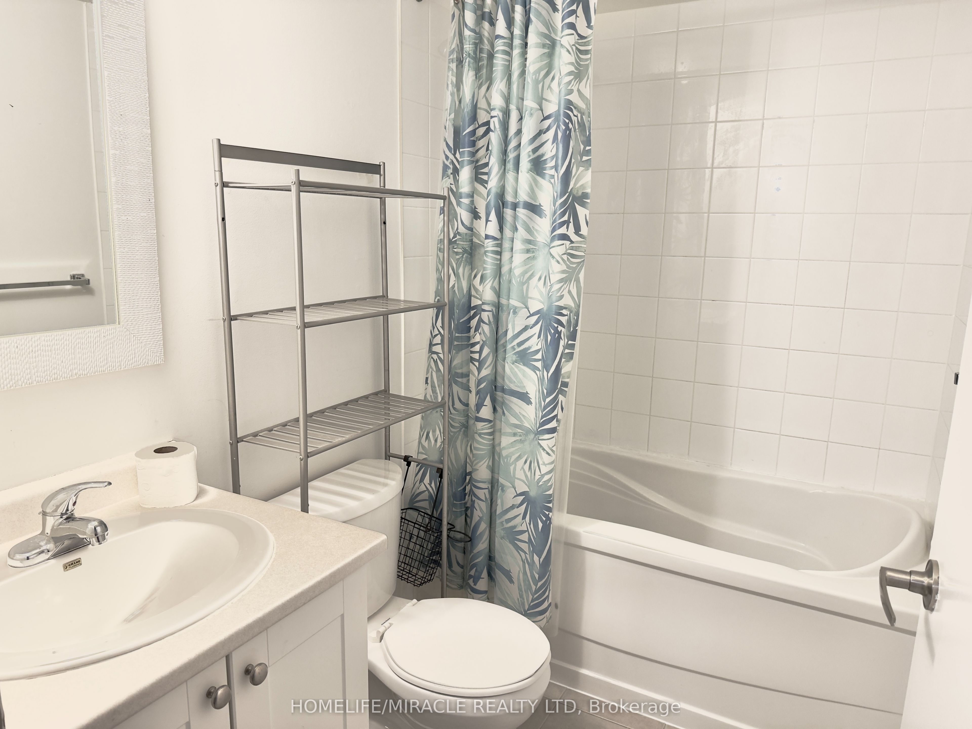 816 Lansdowne Avenue 423, Toronto, ON M6H 4K6 photo 5