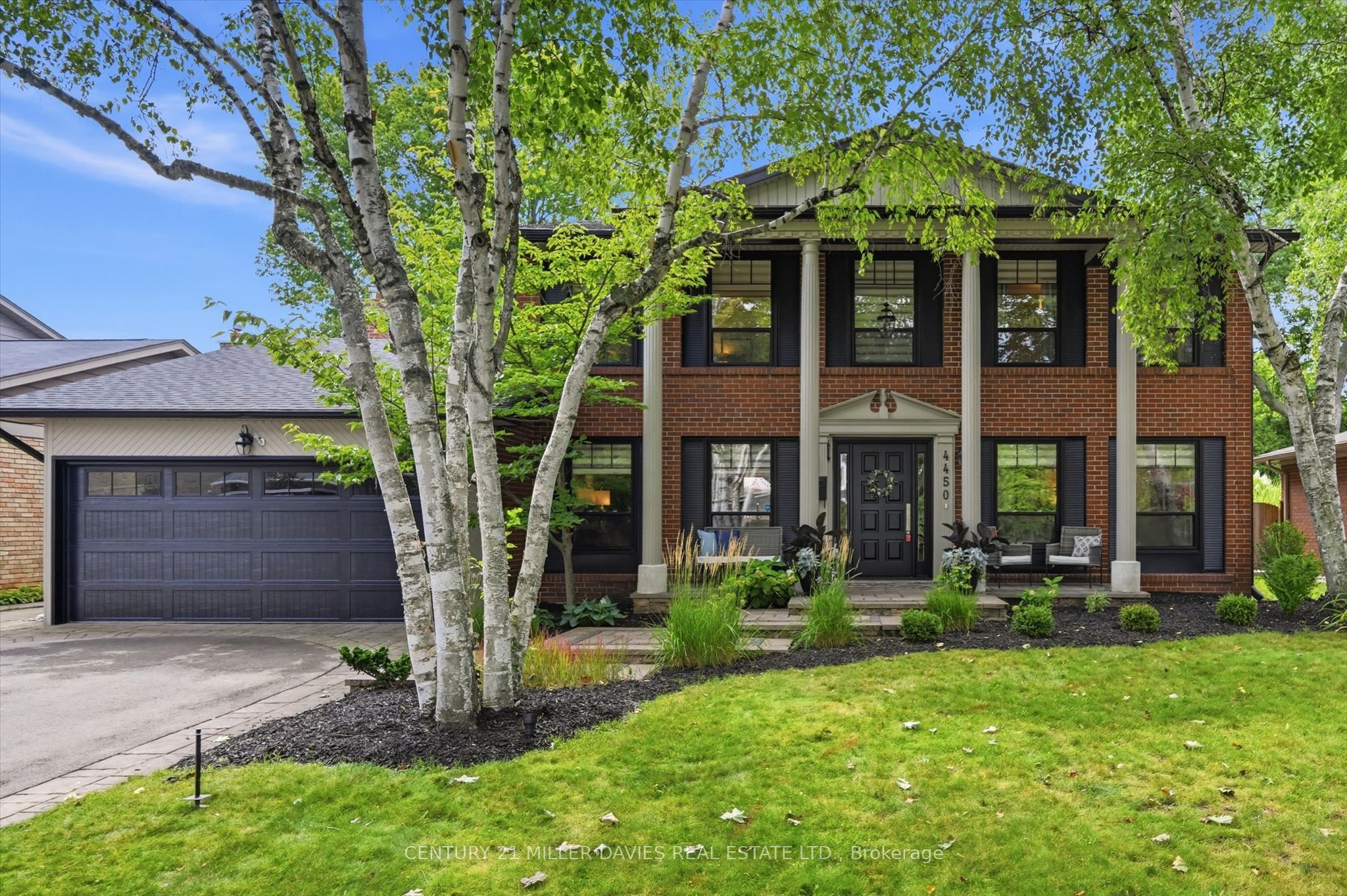 4450 Hawthorne Drive, Burlington, ON L7L 1G5 photo 2