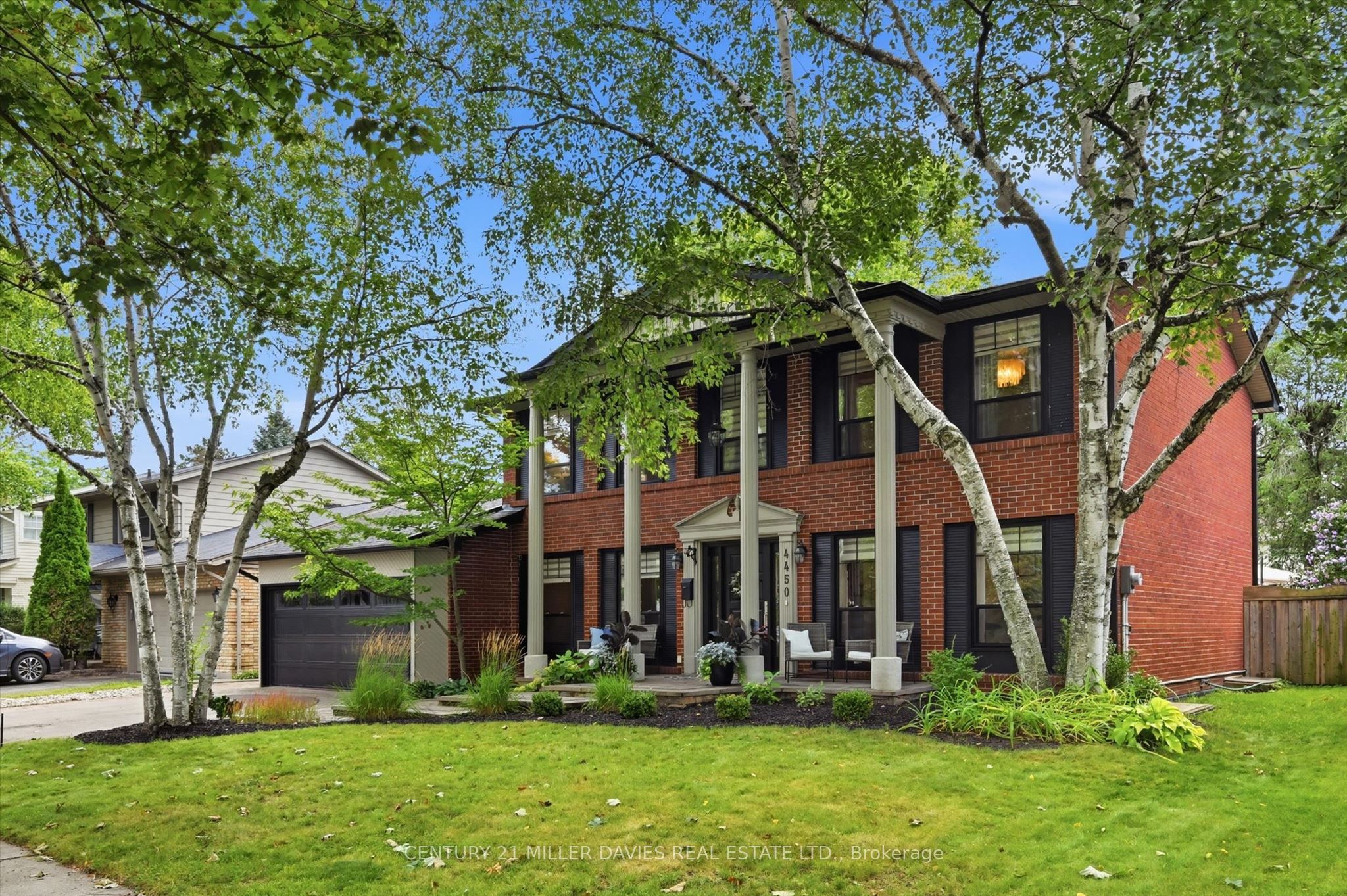 4450 Hawthorne Drive, Burlington, ON L7L 1G5 photo 3