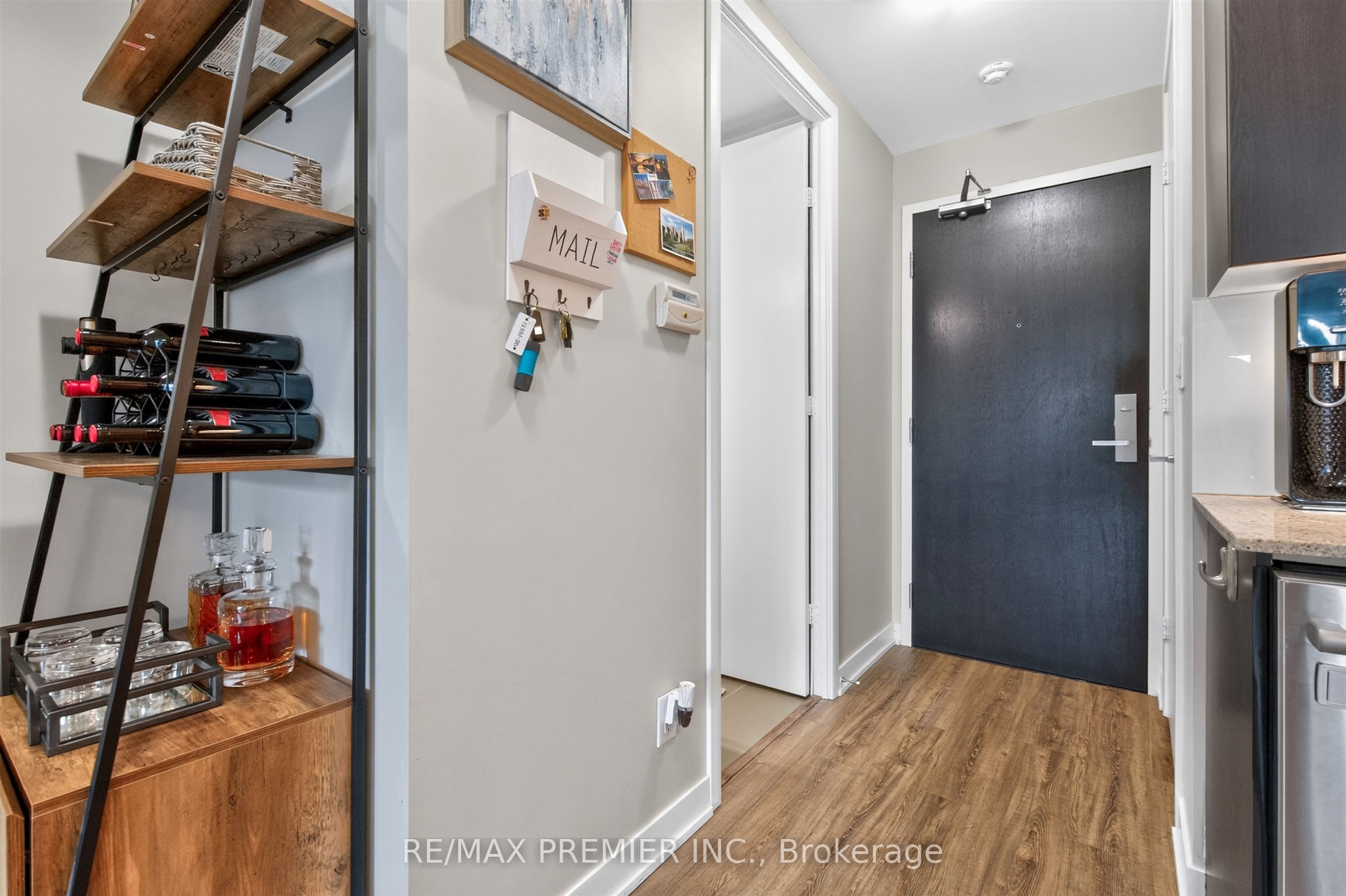 165 Legion Road N 2133, Toronto, ON M8Y 0B3 photo 4