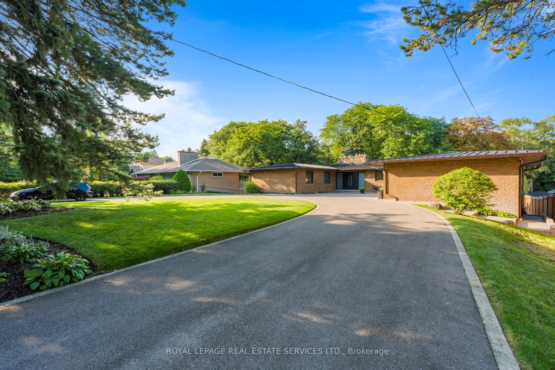 23 Lorraine Gardens, Toronto, ON M9B 4Z5 photo 2