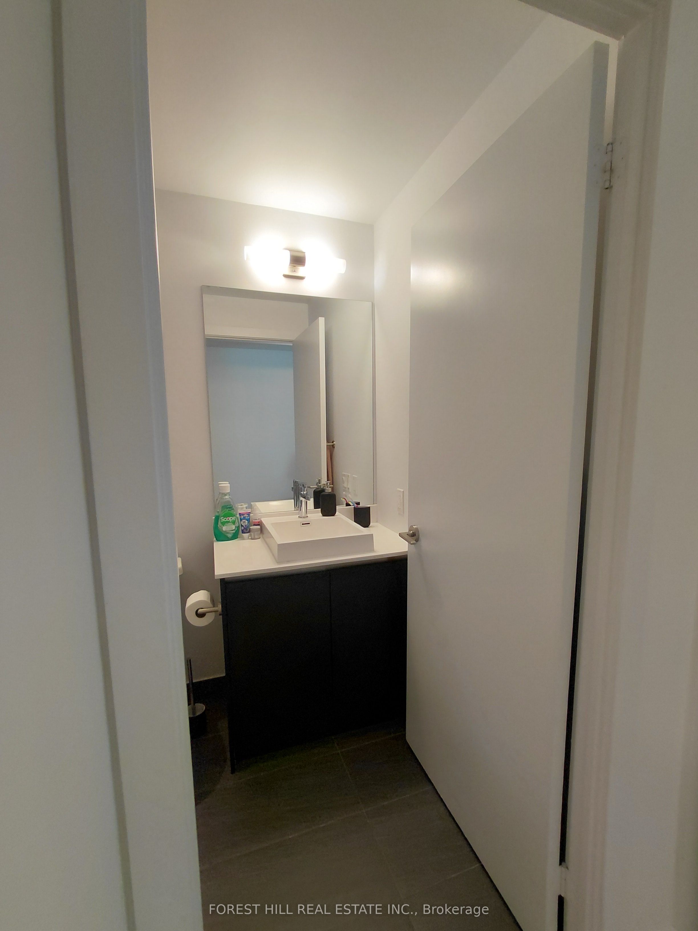 251 Manitoba Street 2108, Toronto, ON M8Y 4G9 photo 4