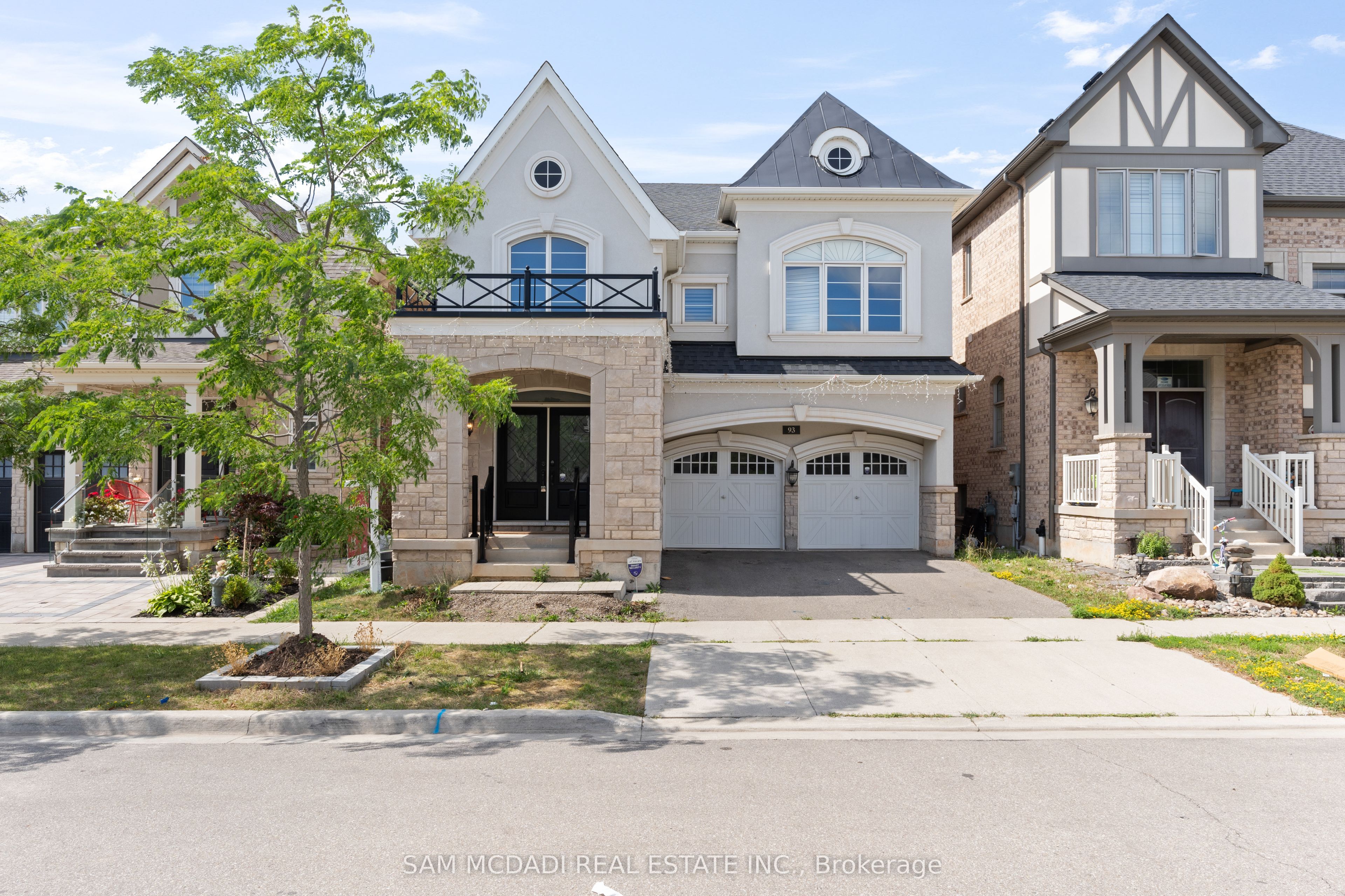 93 Wheat Boom Drive, Oakville, ON L6H 0M9