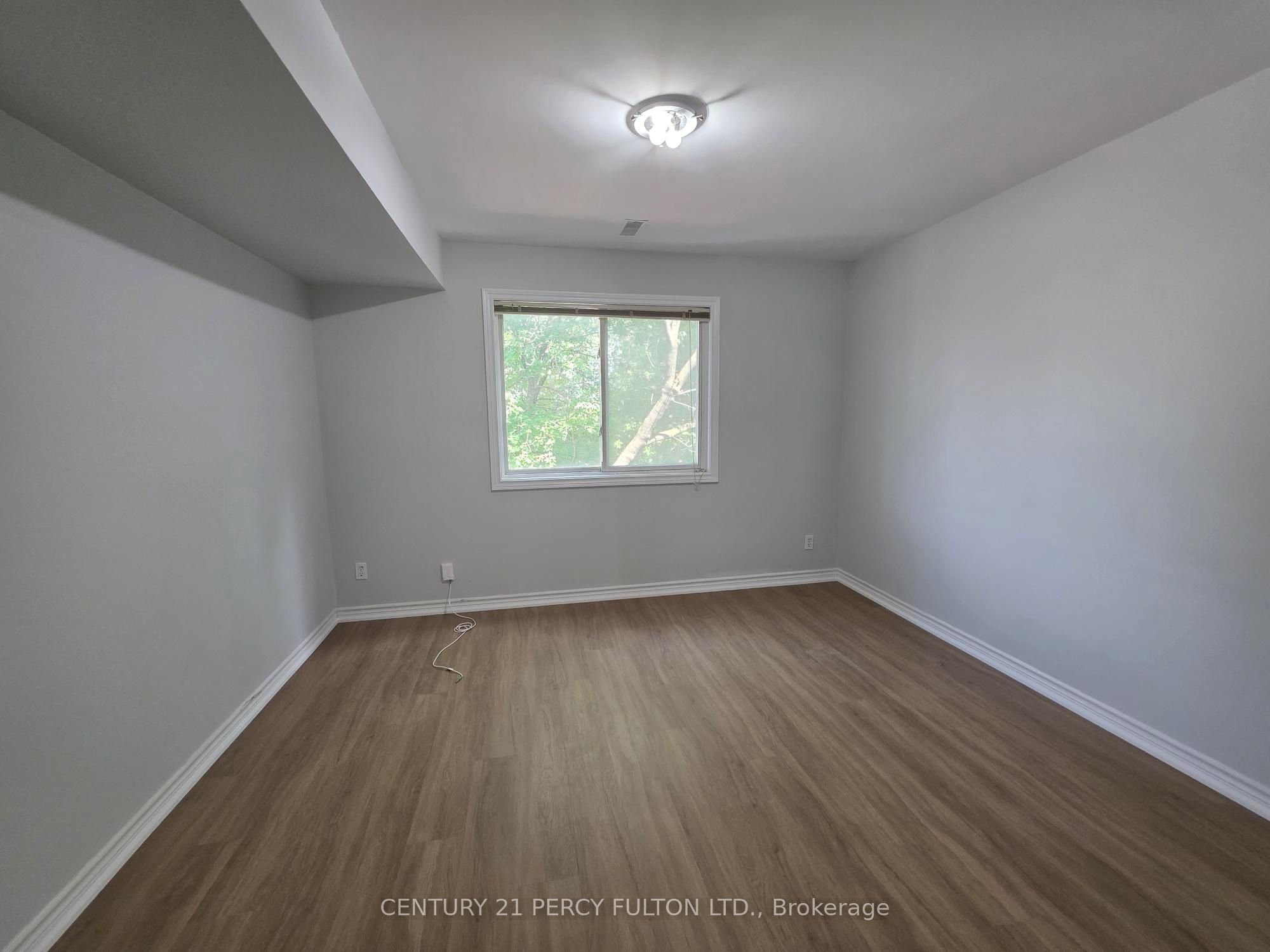 223 Fairview Avenue, Toronto, ON M6P 3A6 photo 4