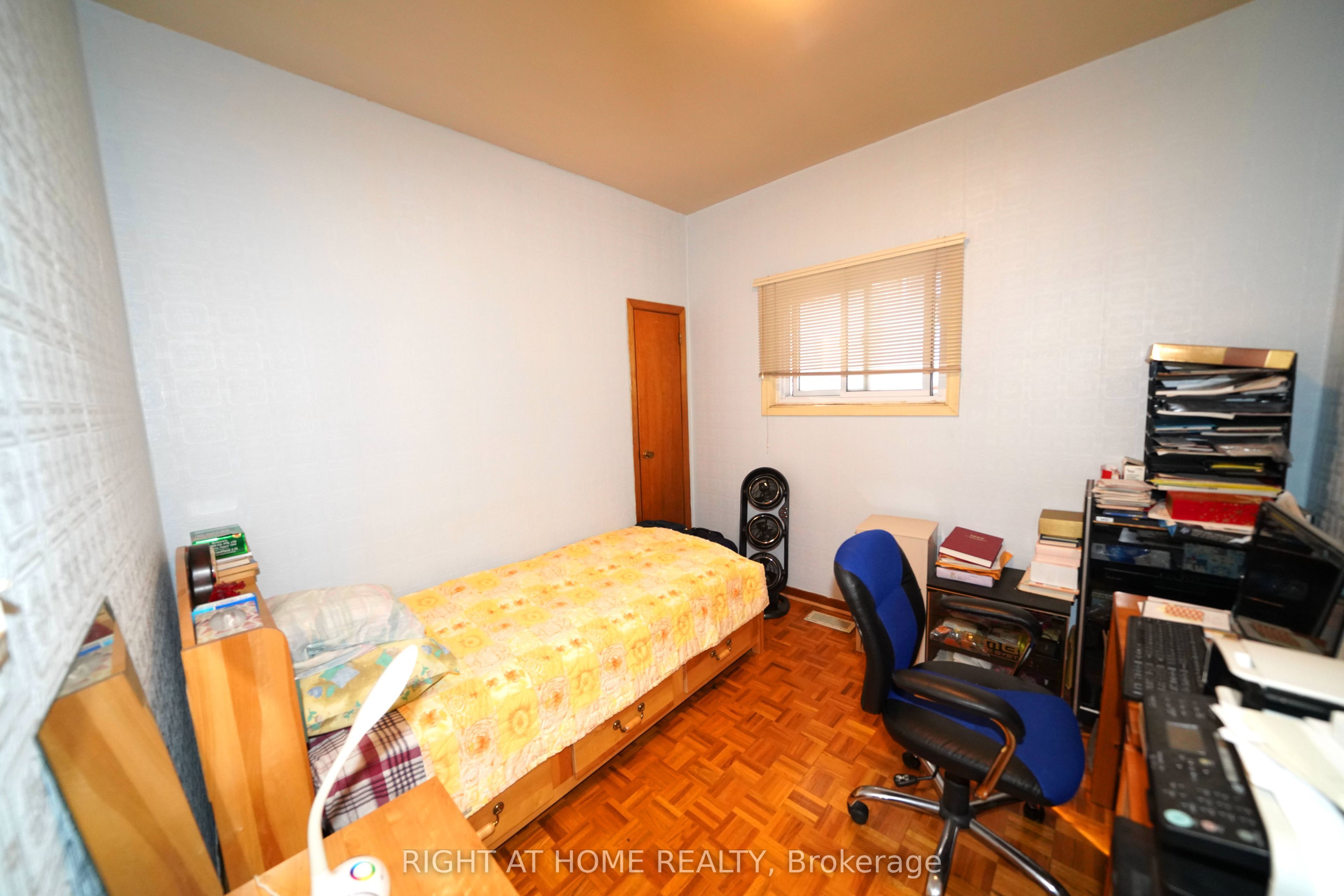 65 Salem Avenue, Toronto, ON M6H 3C2 photo 5