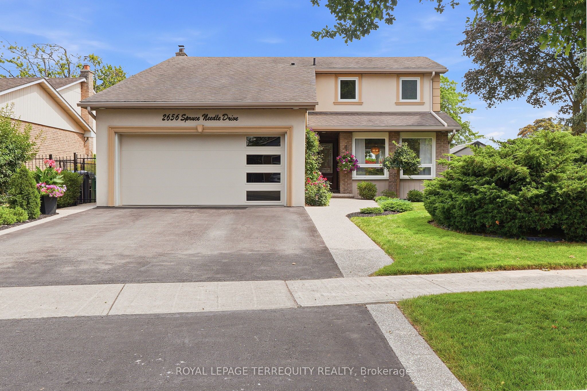 2656 Spruce Needle Drive, Mississauga, ON L5L 1M9 photo 2