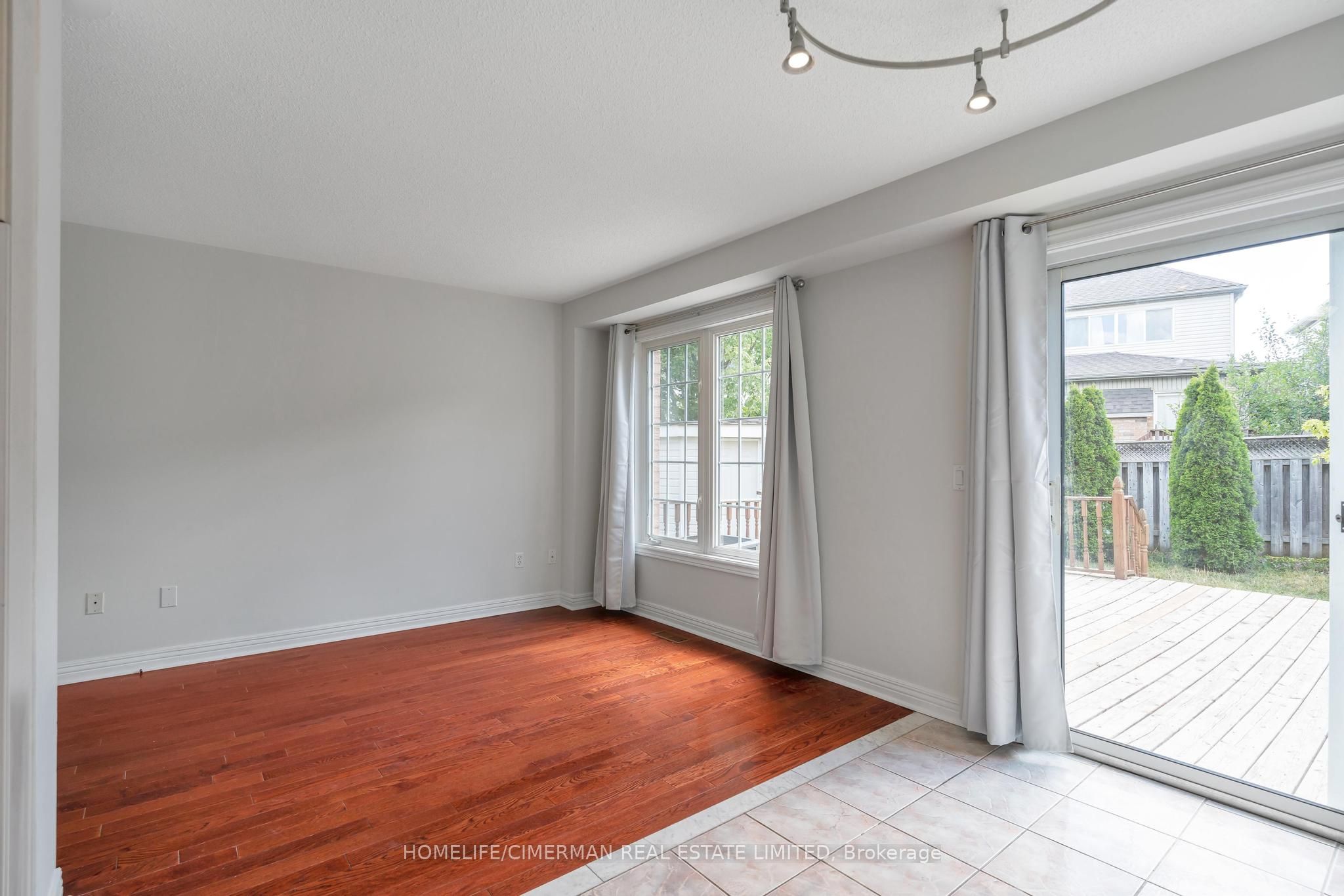 5554 Creditrise Place, Mississauga, ON L5M 6E3