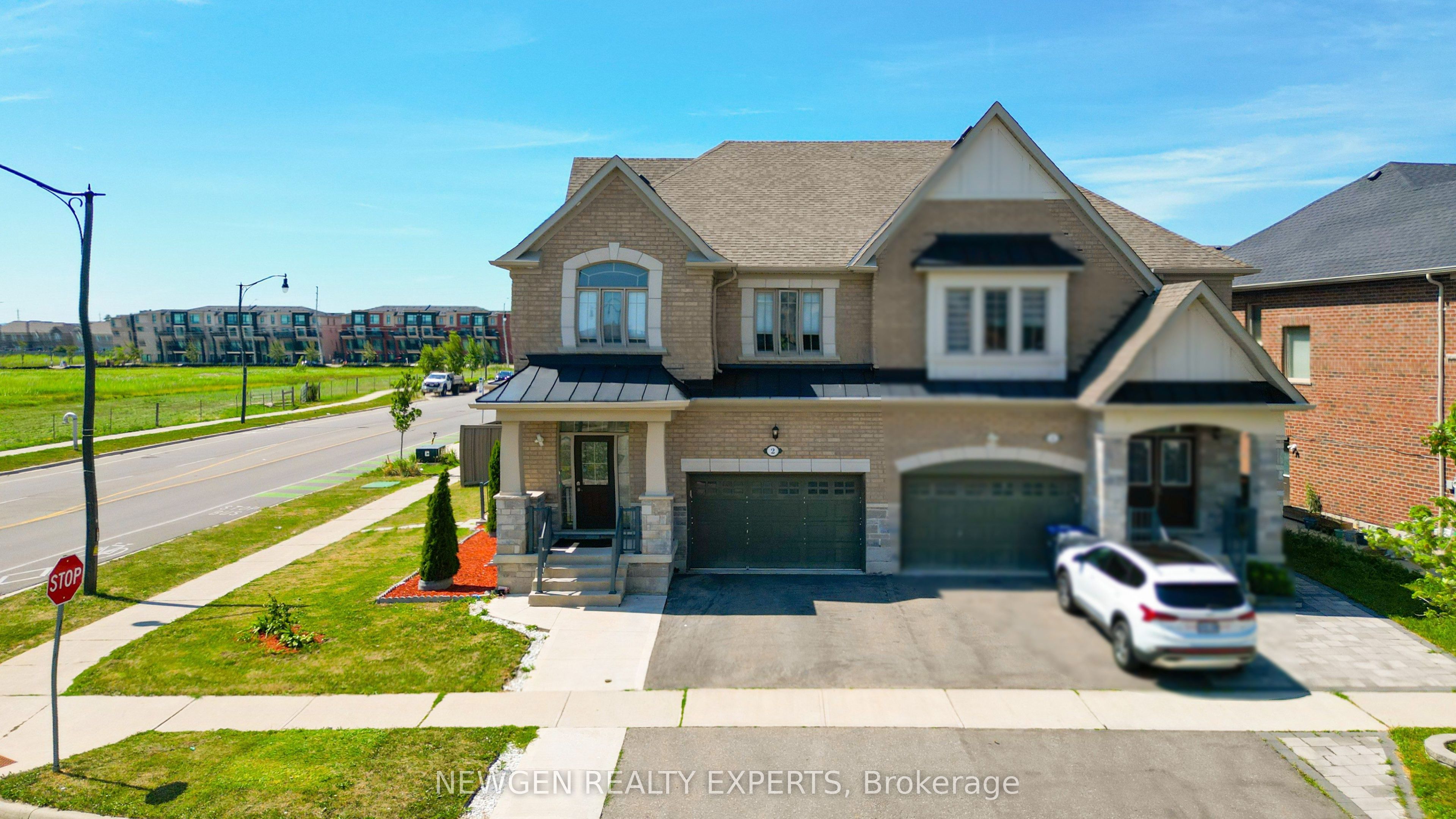 2 Rangemore Road, Brampton, ON L7A 4V8