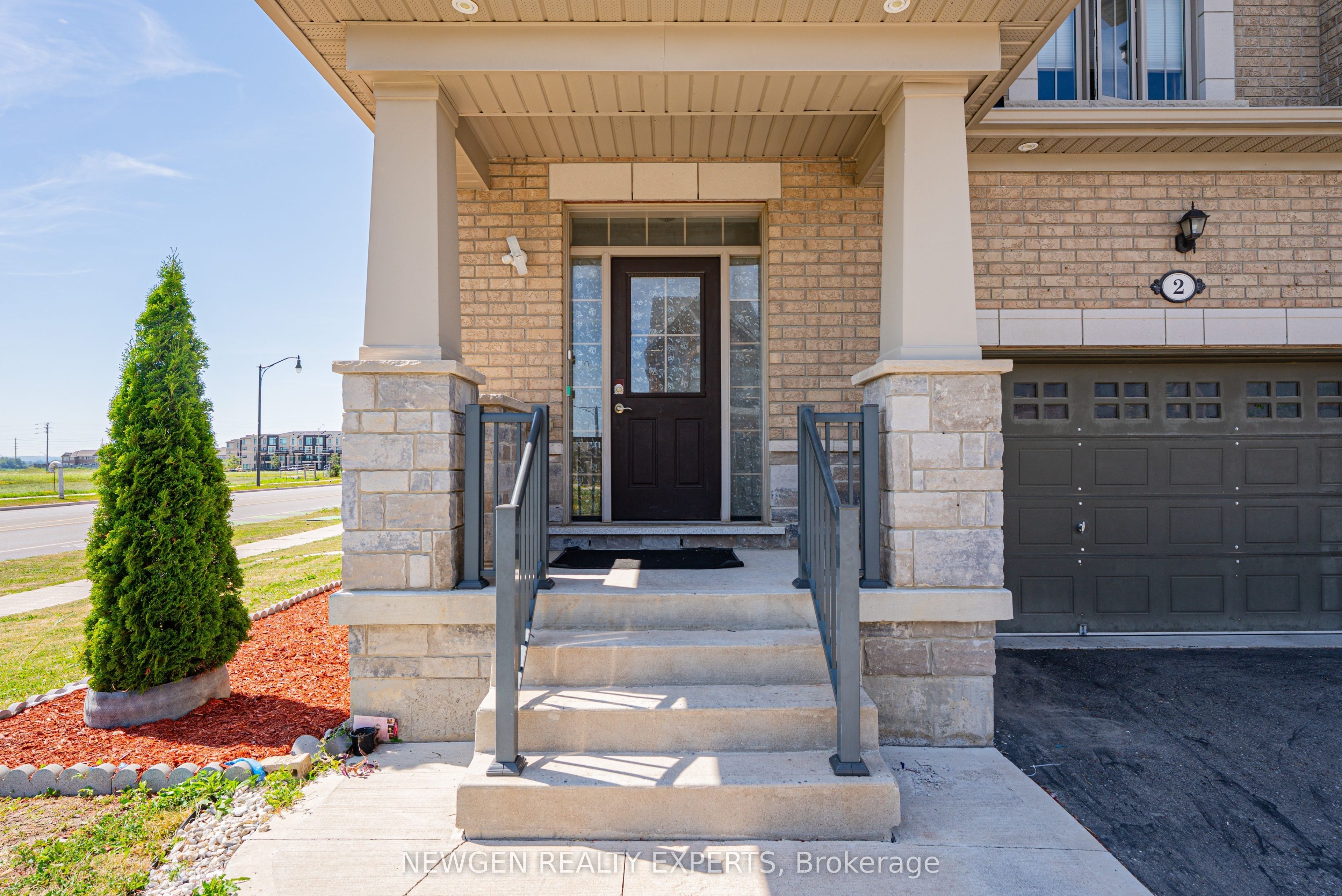 2 Rangemore Road, Brampton, ON L7A 4V8 photo 2