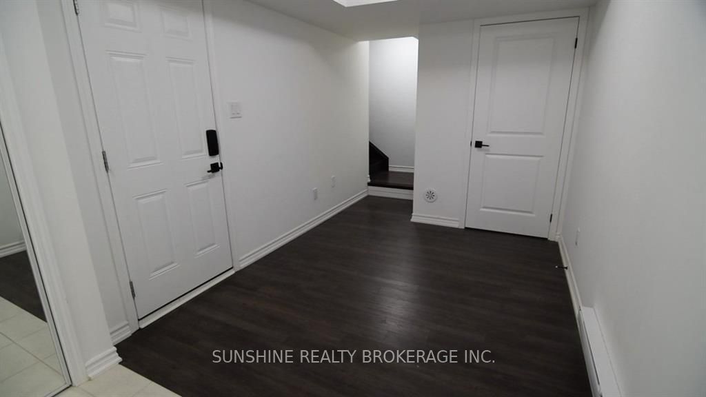 550 Buckeye Court, Milton, ON L9E 1M2 photo 2