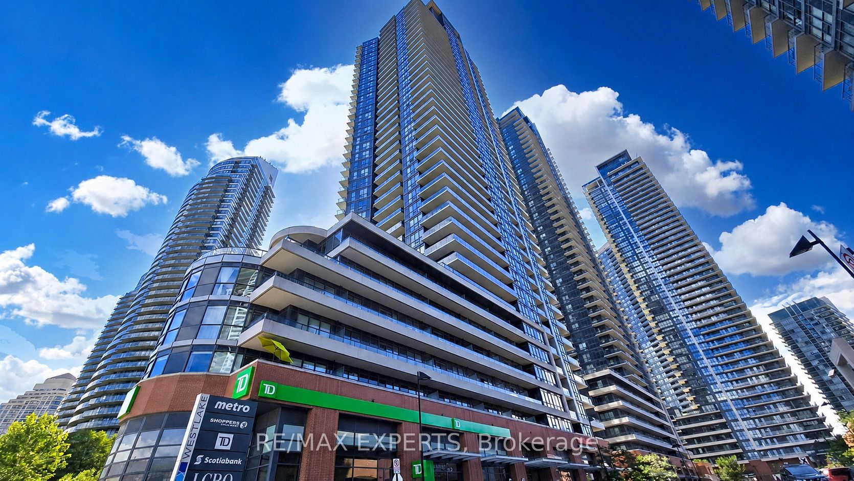 2212 Lakeshore Boulevard W 615, Toronto, ON M8V 0C2 photo 2