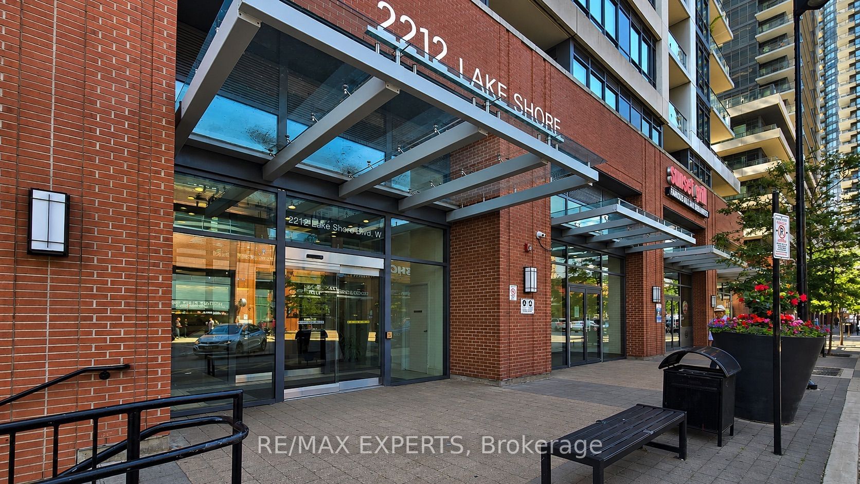 2212 Lakeshore Boulevard W 615, Toronto, ON M8V 0C2 photo 3