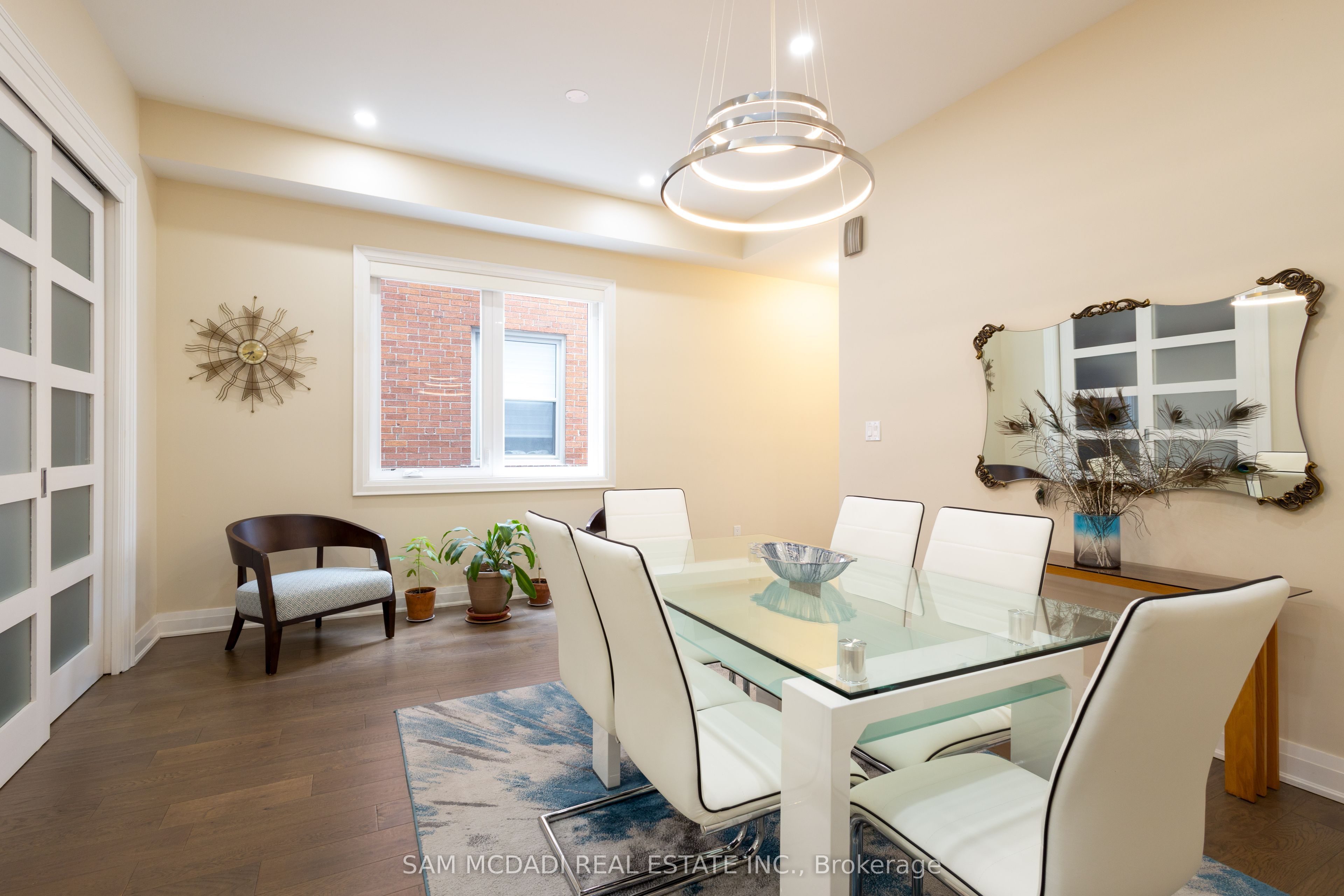 35A Broadview Avenue, Mississauga, ON L5H 2S8 photo 5