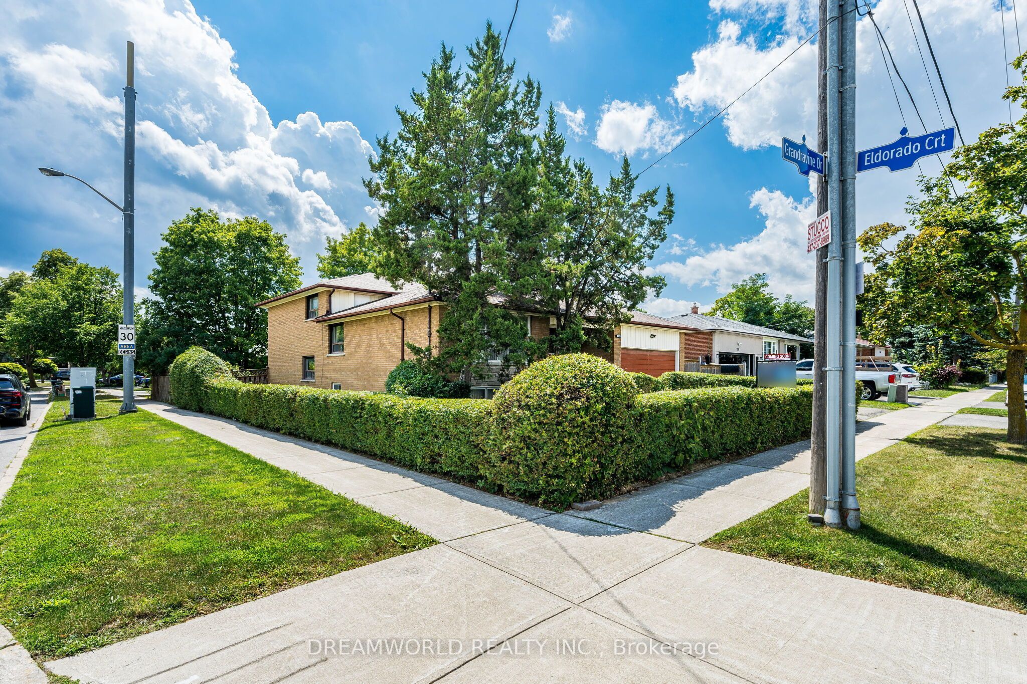 199 Grandravine Drive, Toronto, ON M3J 1B8 photo 4