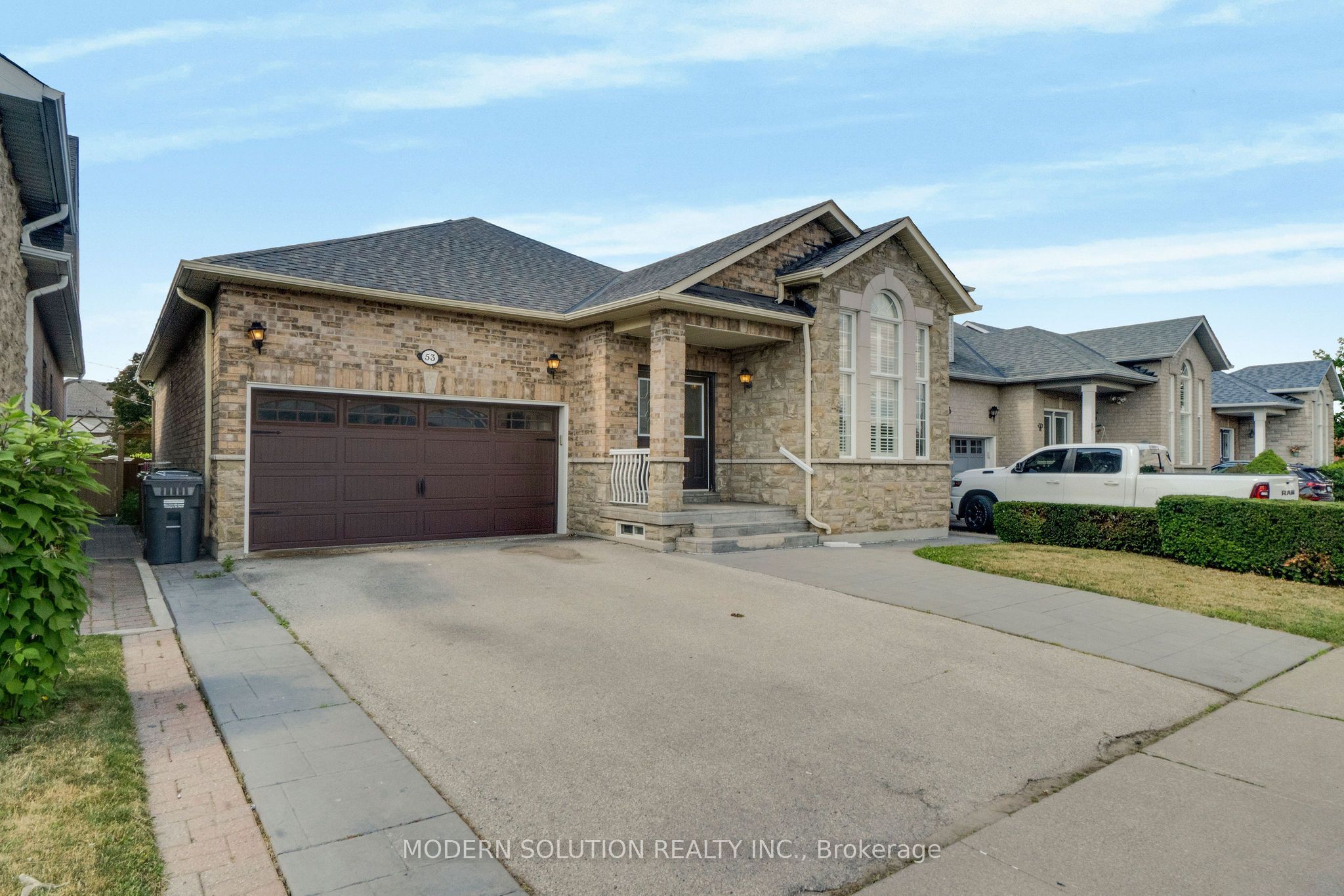 53 Ellwood Drive W, Caledon, ON L7E 4W8 photo 2