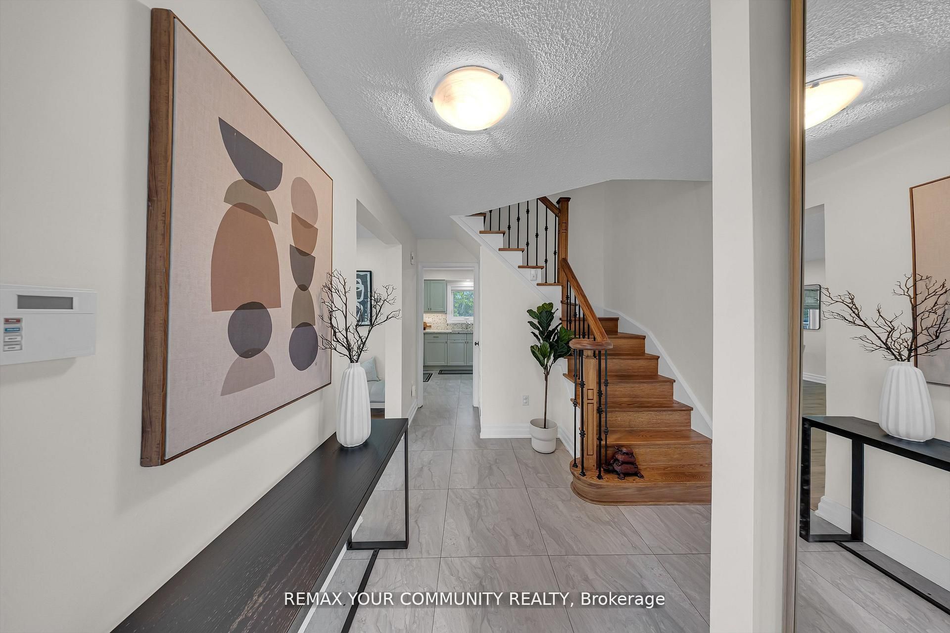 22 Madelaine Crescent, Brampton, ON L6S 2Y9 photo 5
