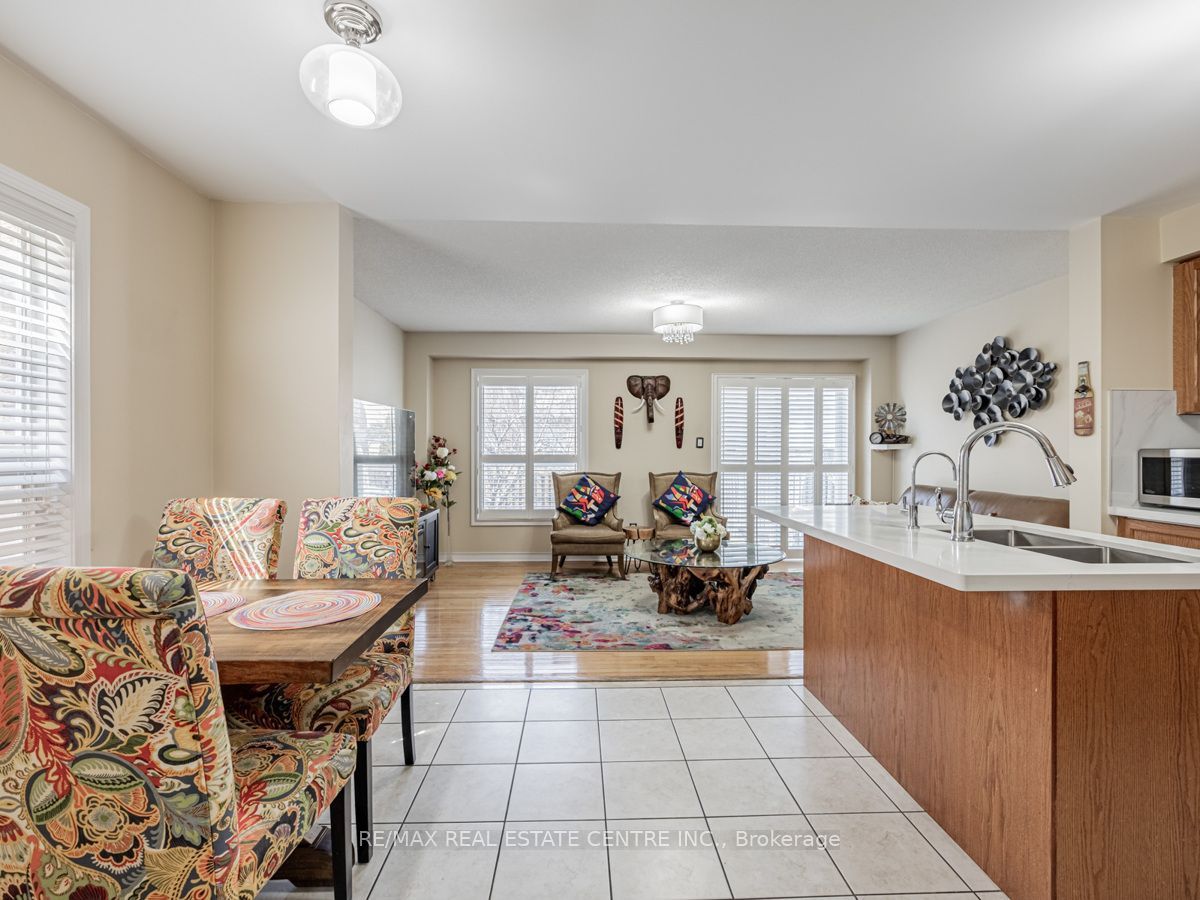 140 Cadillac Crescent Upper, Brampton, ON L7A 3B4 photo 5