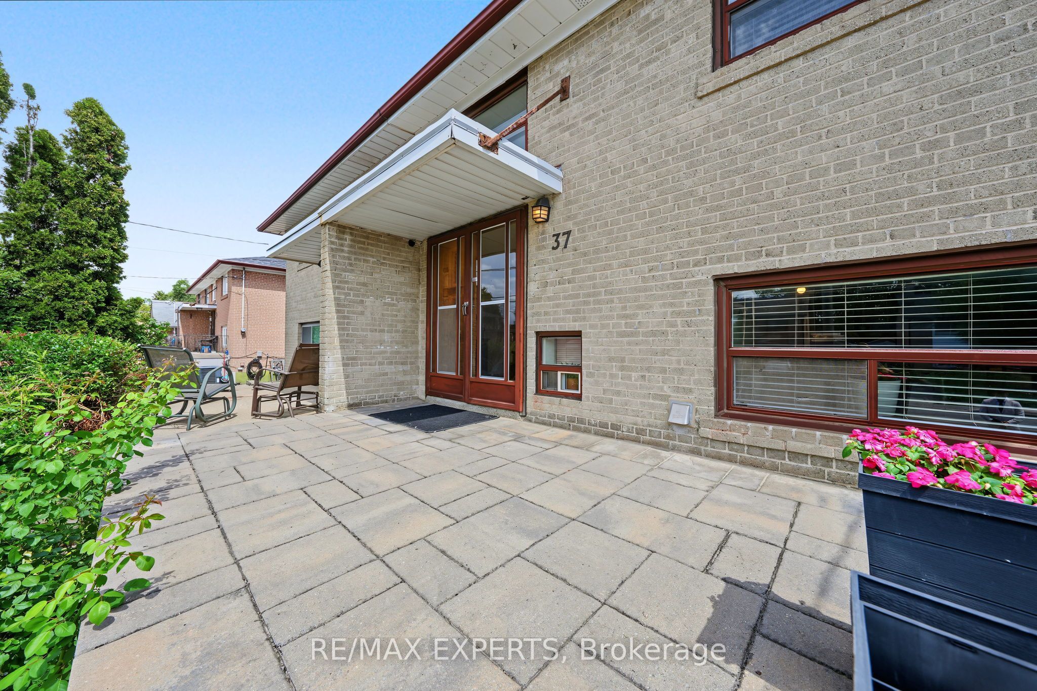37 Saint Lucie Drive, Toronto, ON M9M 1S9 photo 3