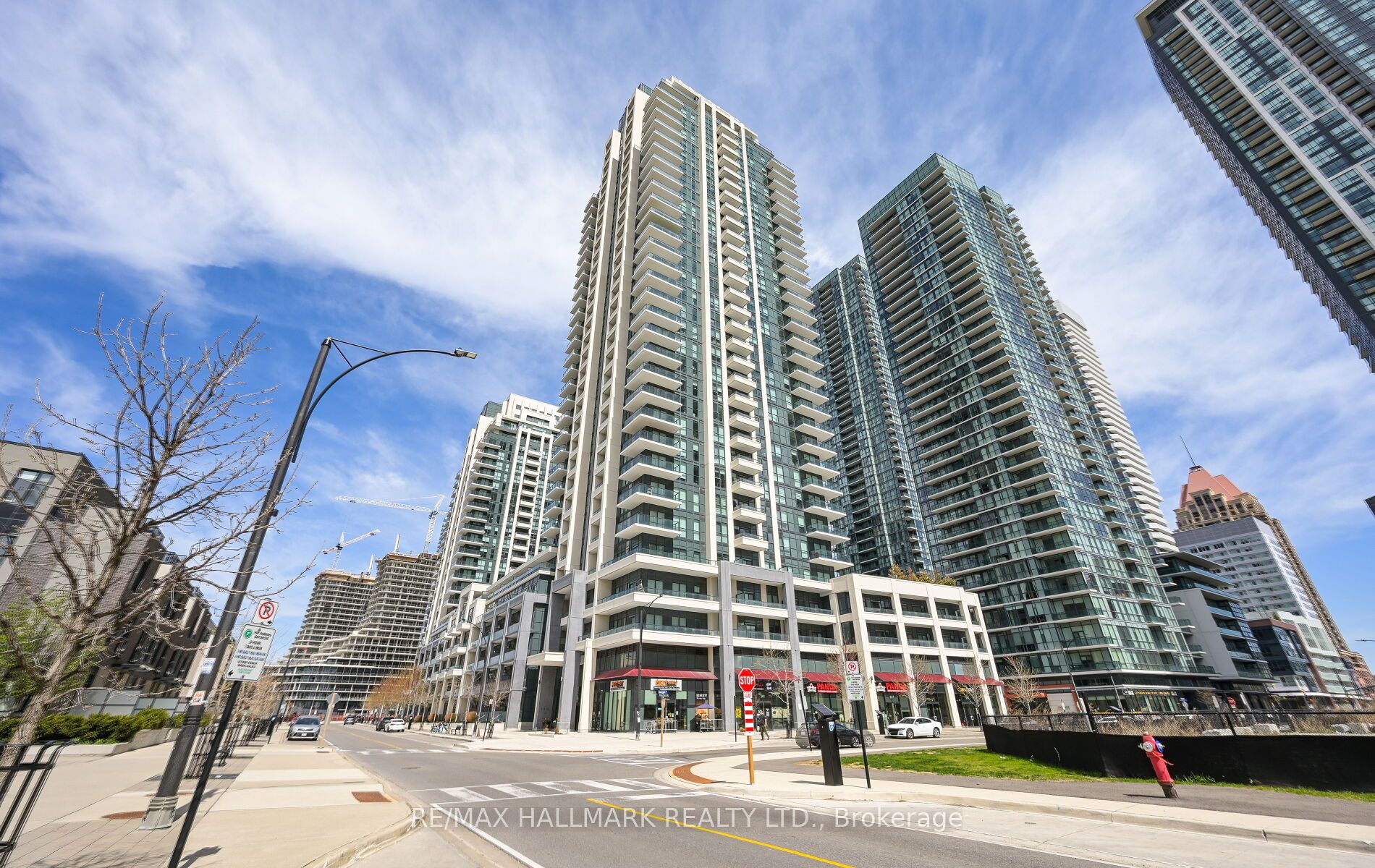4055 Parkside Village Drive 425, Mississauga, ON L5B 0K8 photo 3