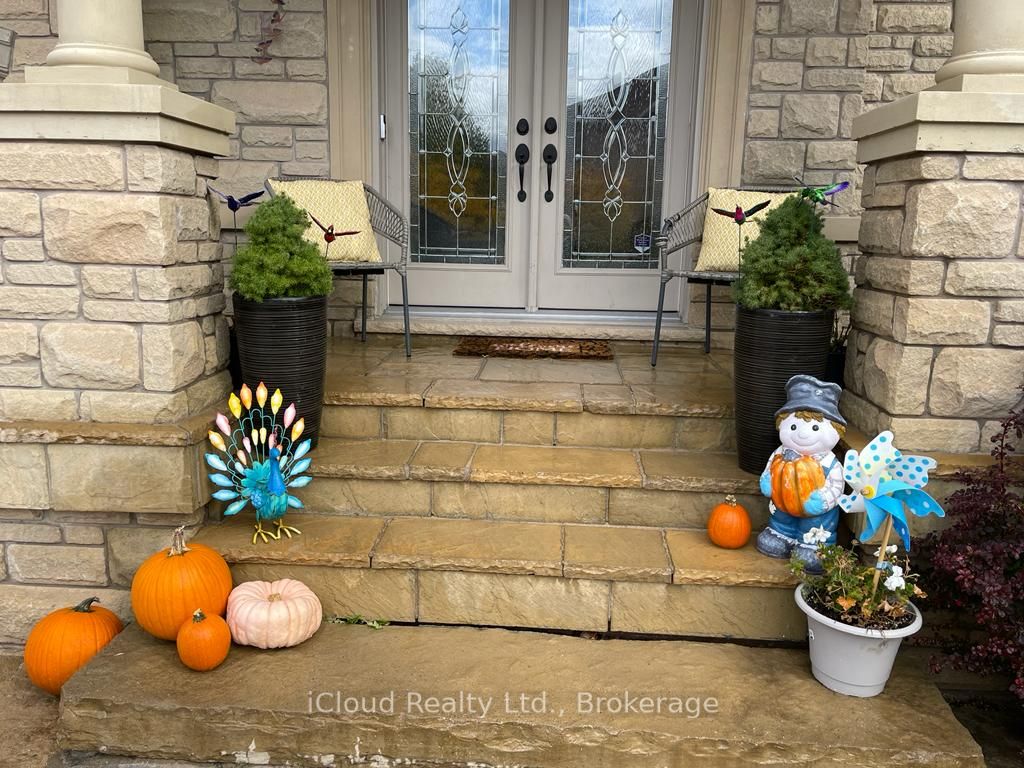 2343 North Ridge Trail, Oakville, ON L6H 0A8 photo 2