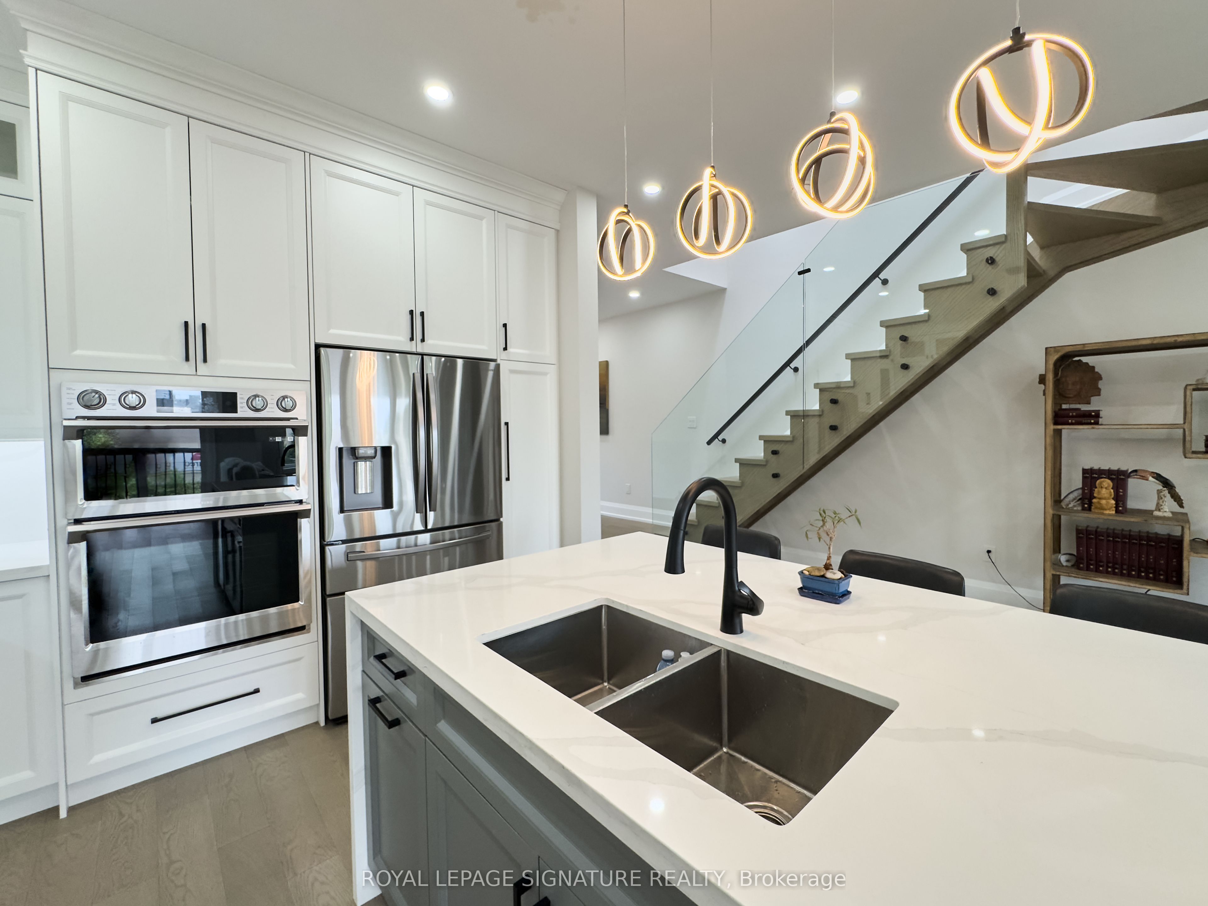 920 Fourth Street, Mississauga, ON L5E 1J6 photo 4