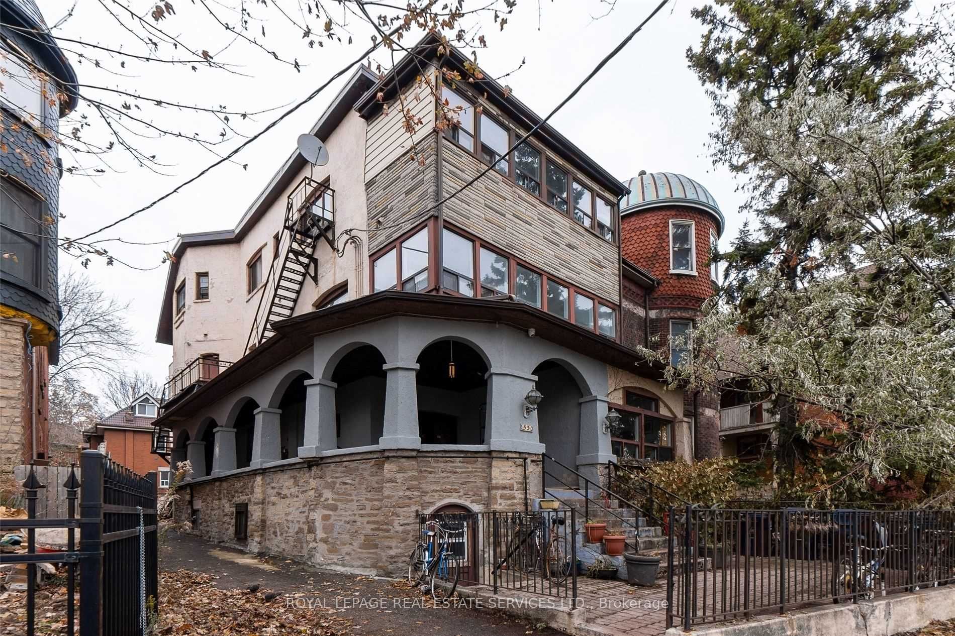 1530 King Street W 101, Toronto, ON M6K 1J6