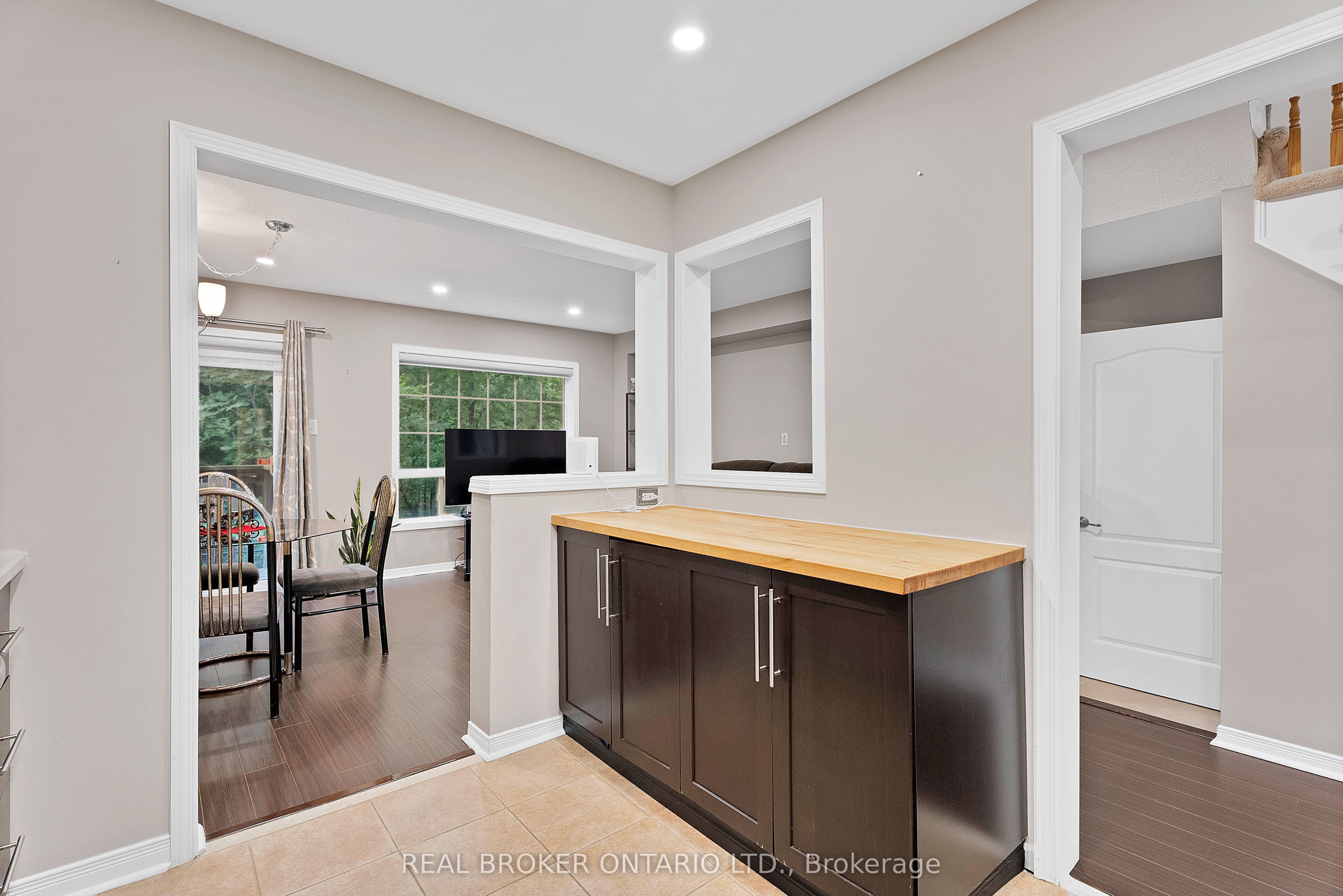 7360 Zinnia Place 152, Mississauga, ON L5W 2A5 photo 3