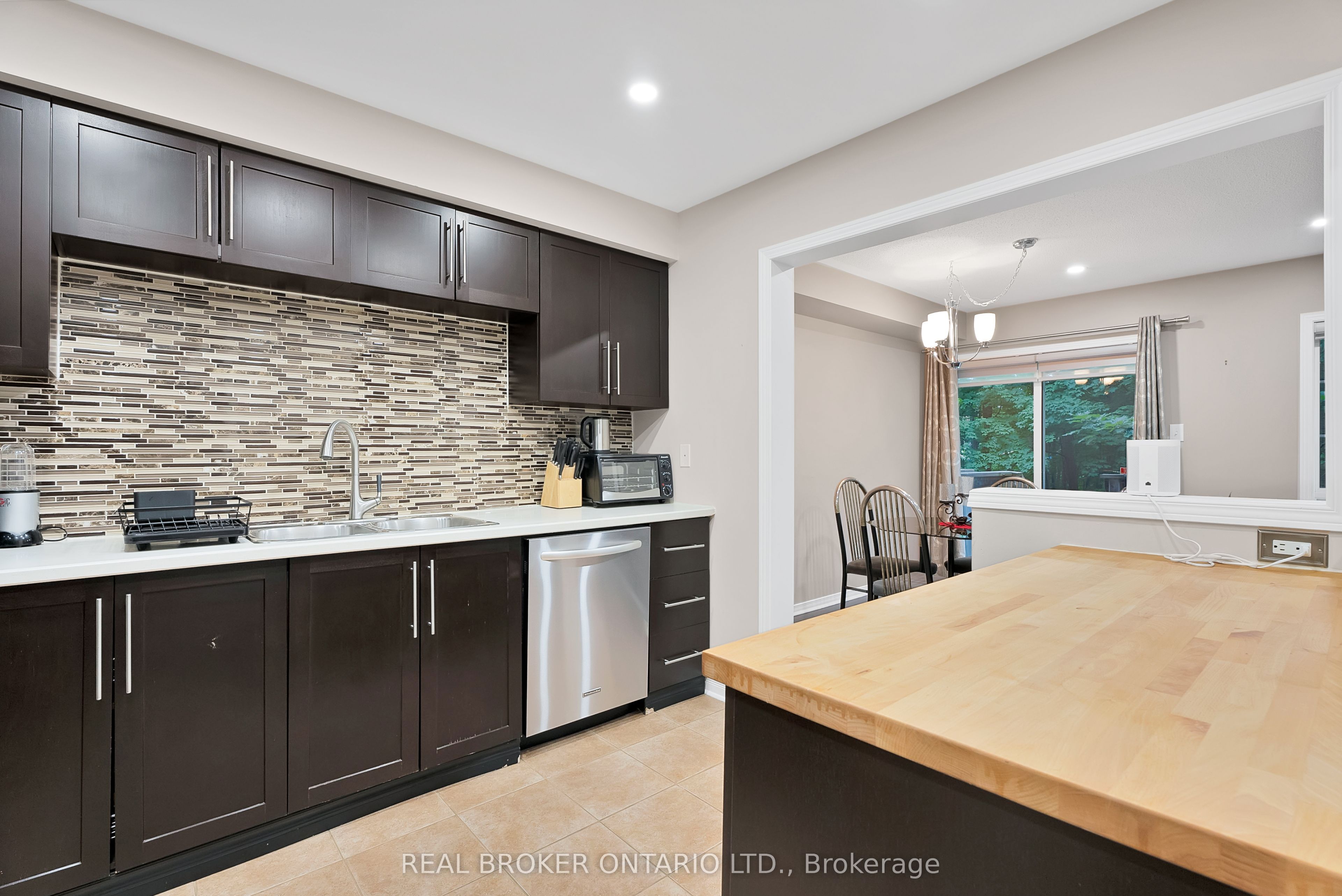 7360 Zinnia Place 152, Mississauga, ON L5W 2A5 photo 4
