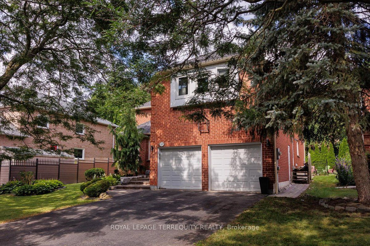 1207 Dogwood Crescent, Oakville, ON L6J 7J2 photo 2