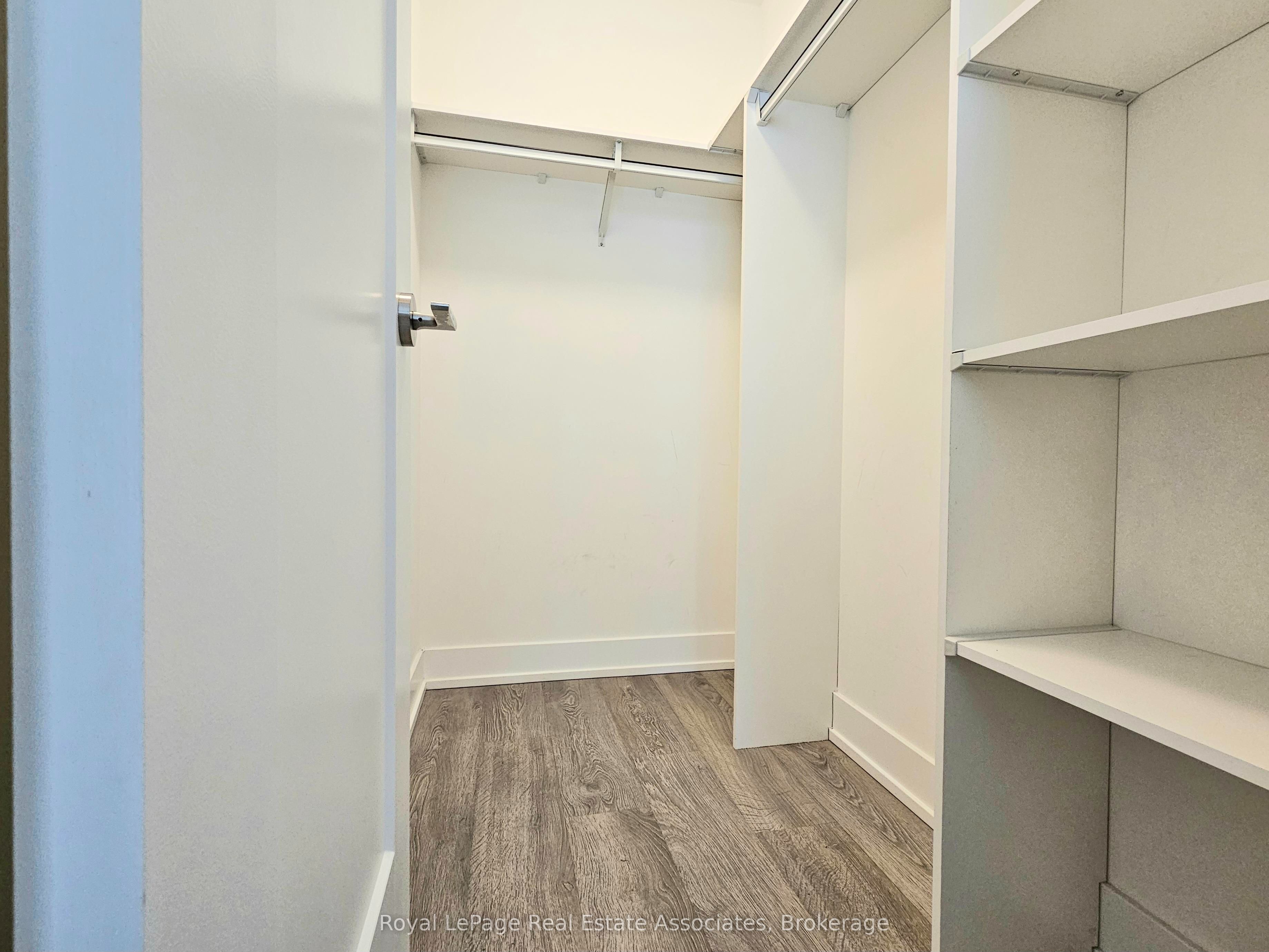 9 Mabelle Avenue 3019, Toronto, ON M9A 0E1 photo 5