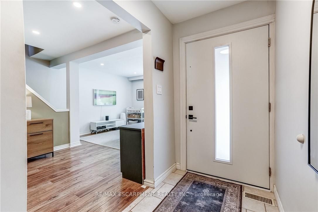2488 Brookhurst Road, Mississauga, ON L5J 1R3 photo 5