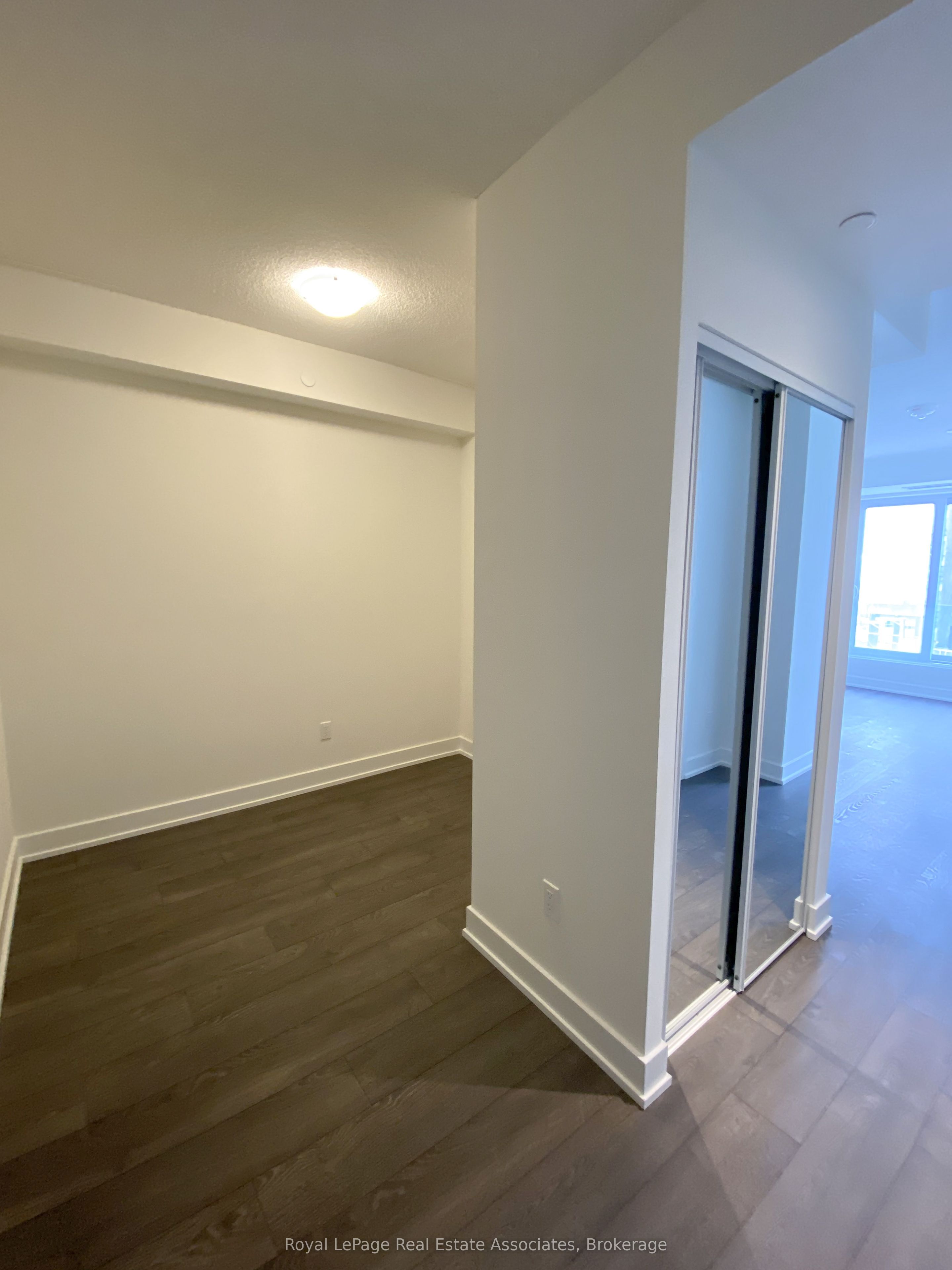 7 Mabelle Avenue 3101, Toronto, ON M5T 0C9 photo 3