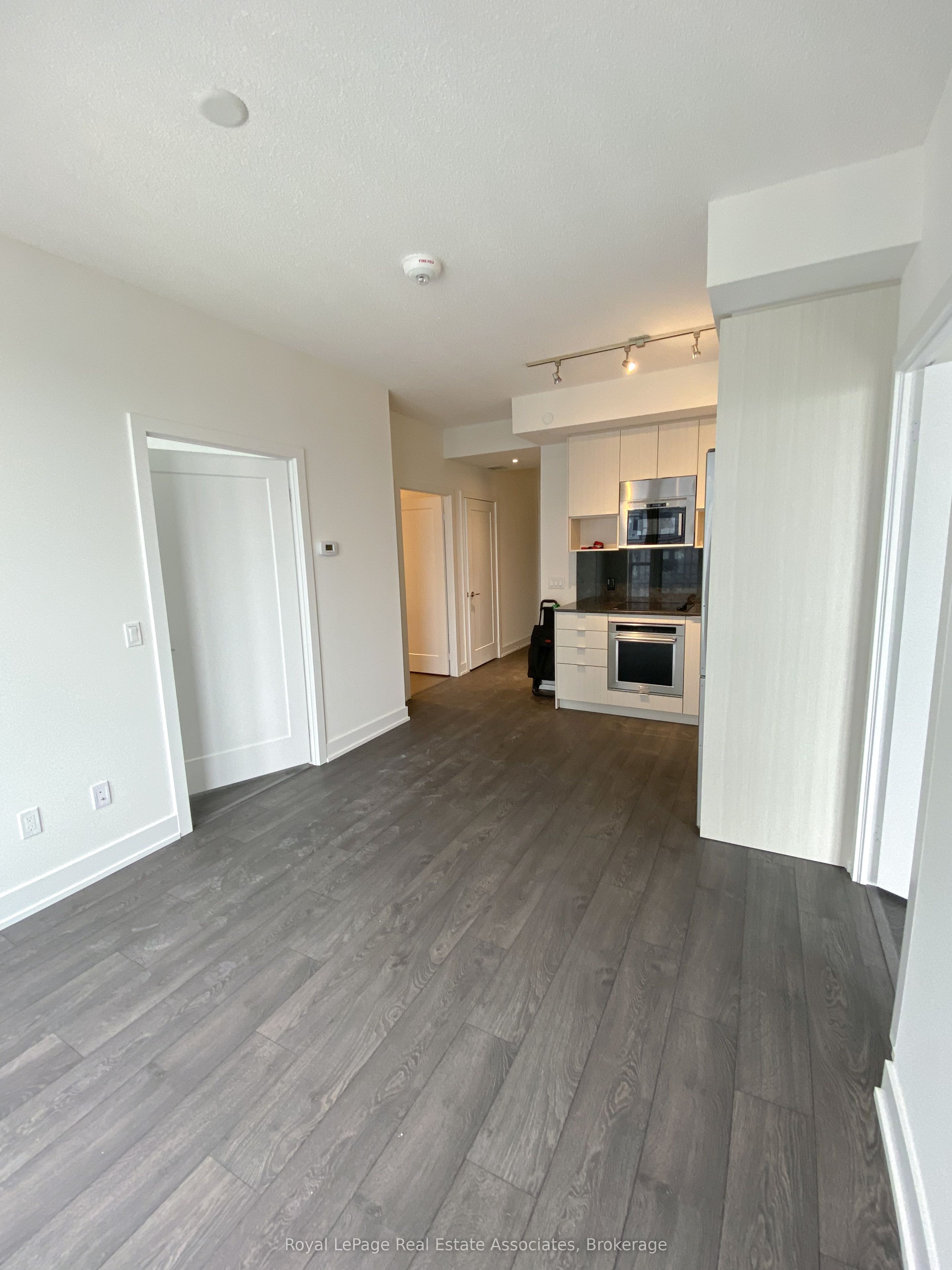 7 Mabelle Avenue 3101, Toronto, ON M5T 0C9 photo 5