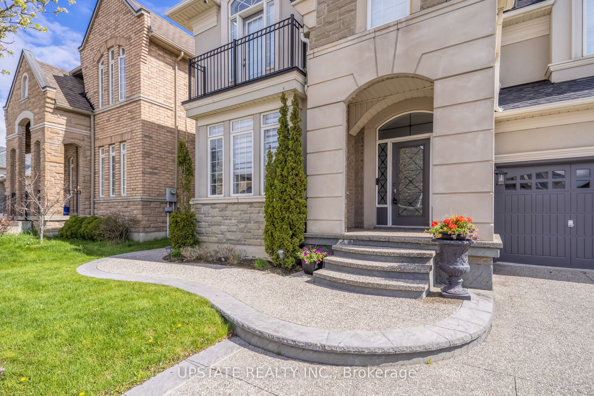 19 Eaglesprings Crescent, Brampton, ON L6P 2V8 photo 2