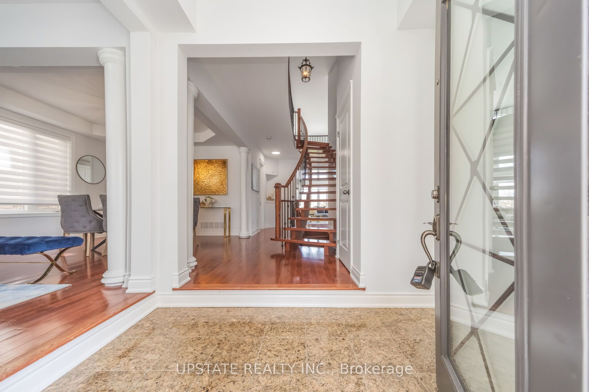 19 Eaglesprings Crescent, Brampton, ON L6P 2V8 photo 4
