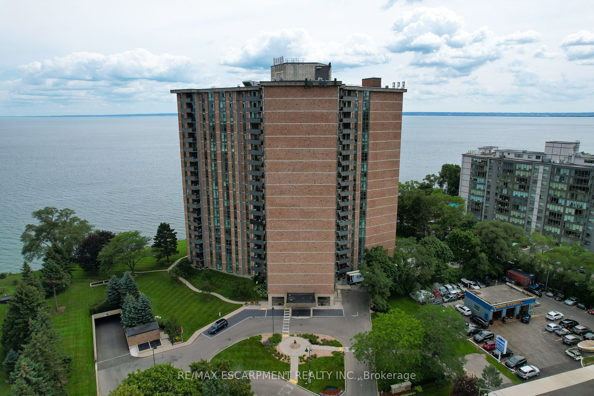 5250 Lakeshore Road 1207, Burlington, ON L7L 5L2 photo 2