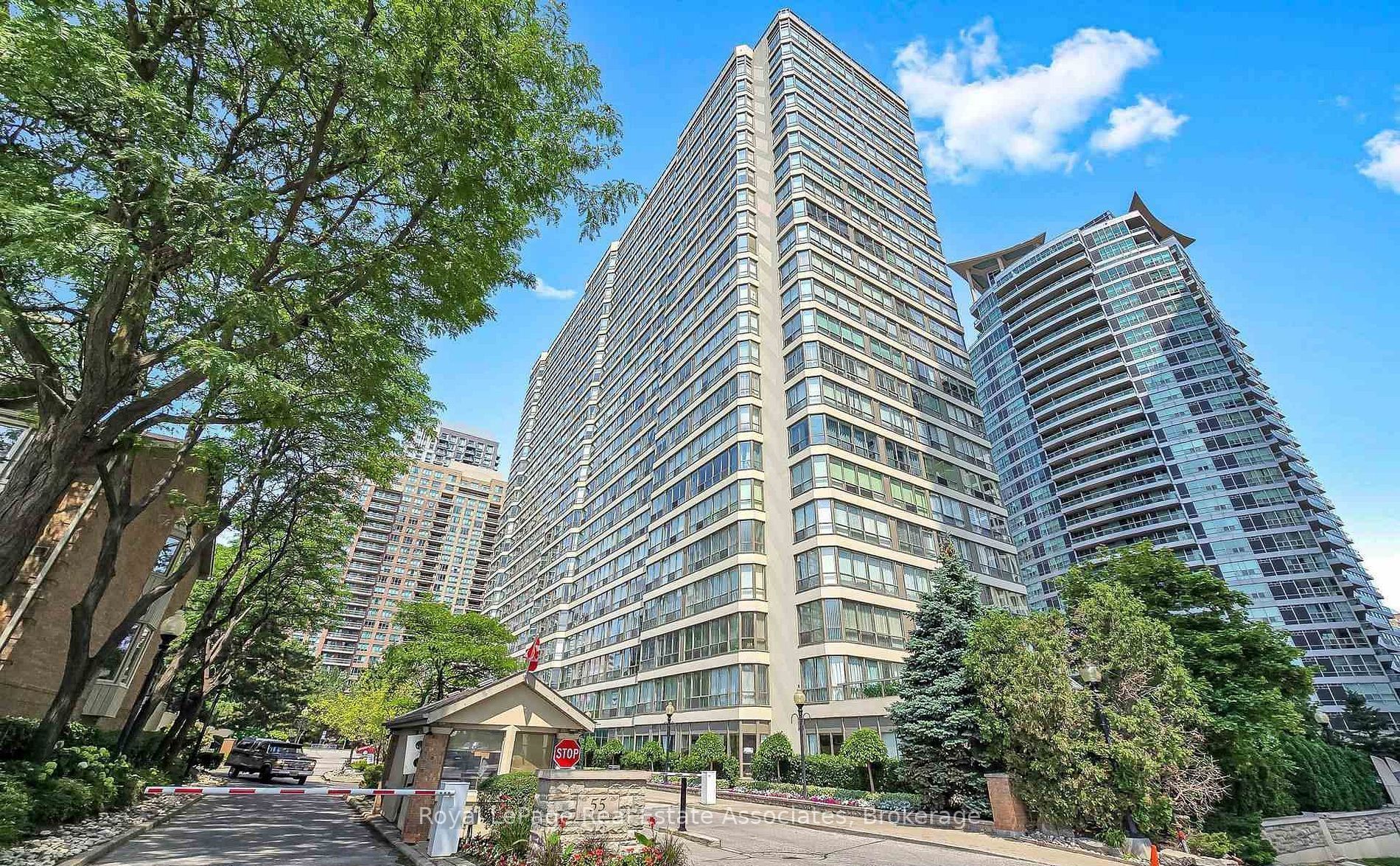 55 Elm Drive W 809, Mississauga, ON L5B 3Z3 photo 2