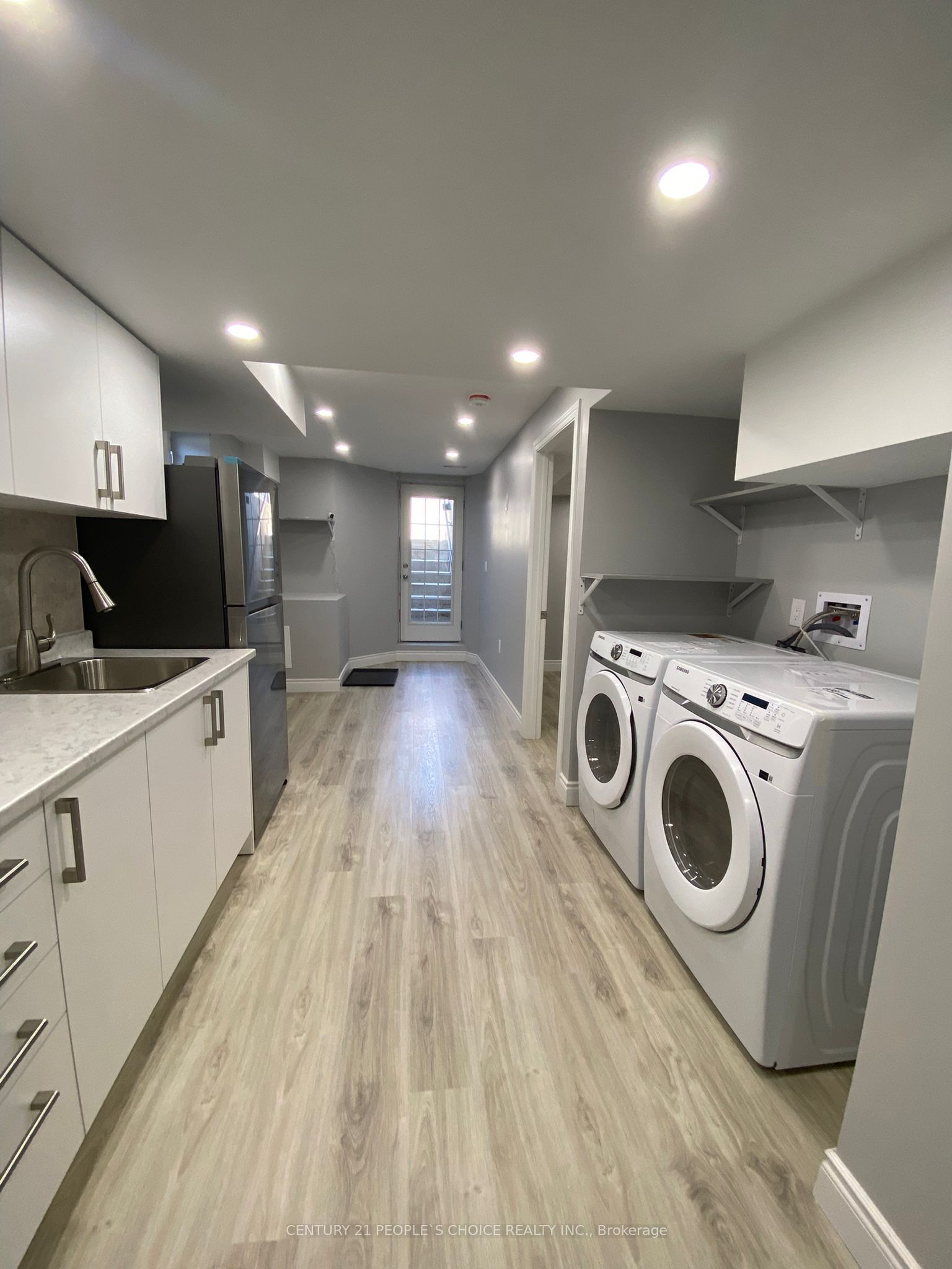 25 Traymore Street, Brampton, ON L7A 2G4 photo 2