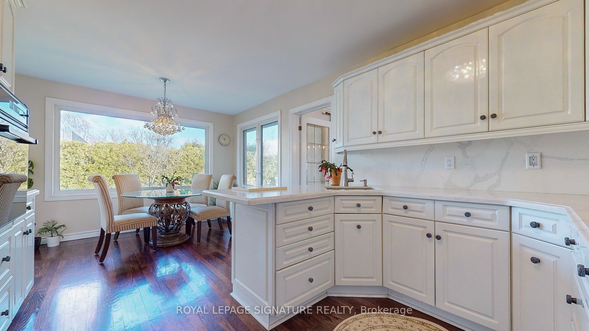 1534 Carrington Road, Mississauga, ON L5M 2K1 photo 3
