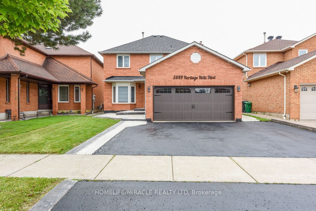 5449 Heritage Hills Boulevard, Mississauga, ON L5R 2H4