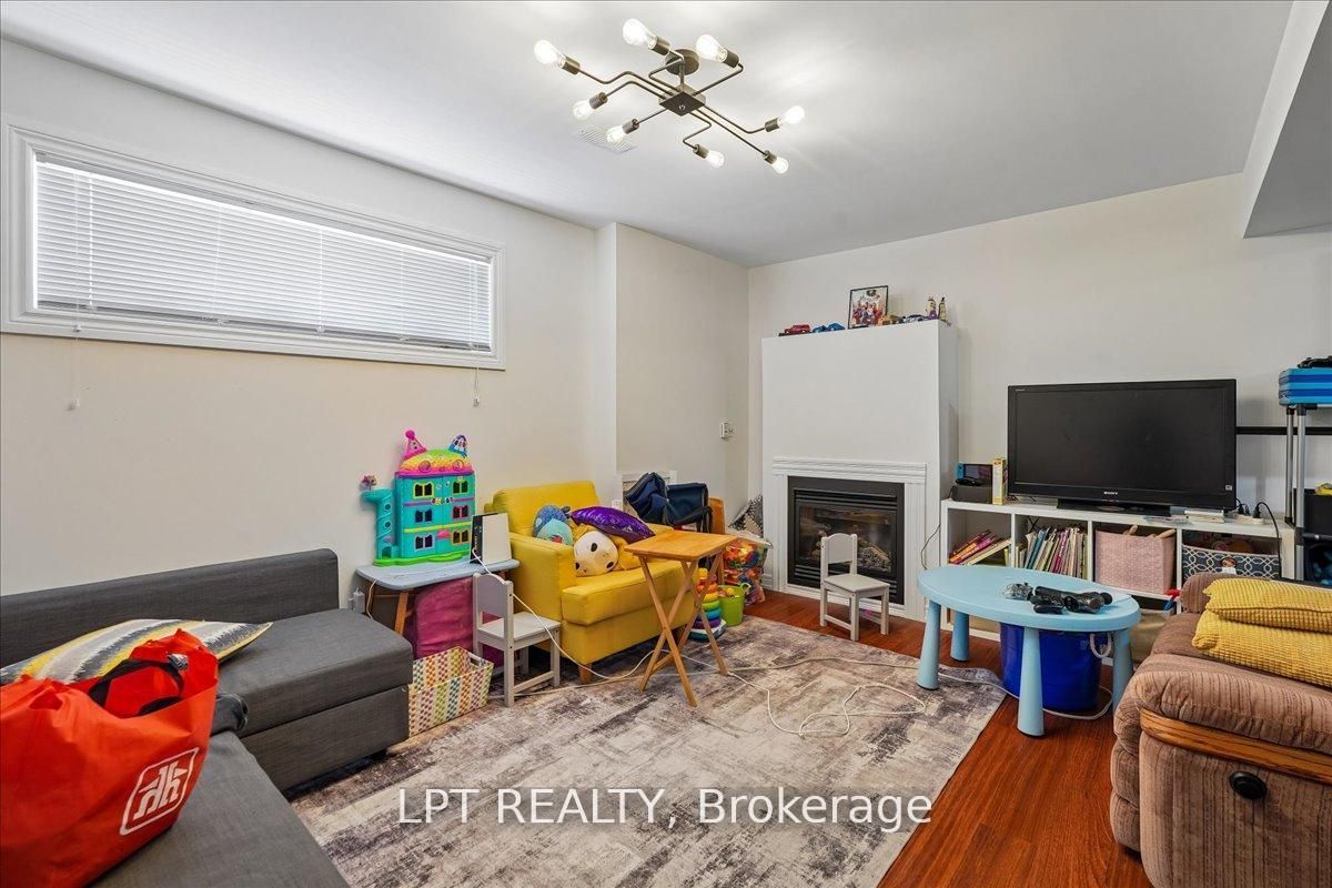 19 Terrastone Court, Caledon, ON L7E 2H1 photo 4