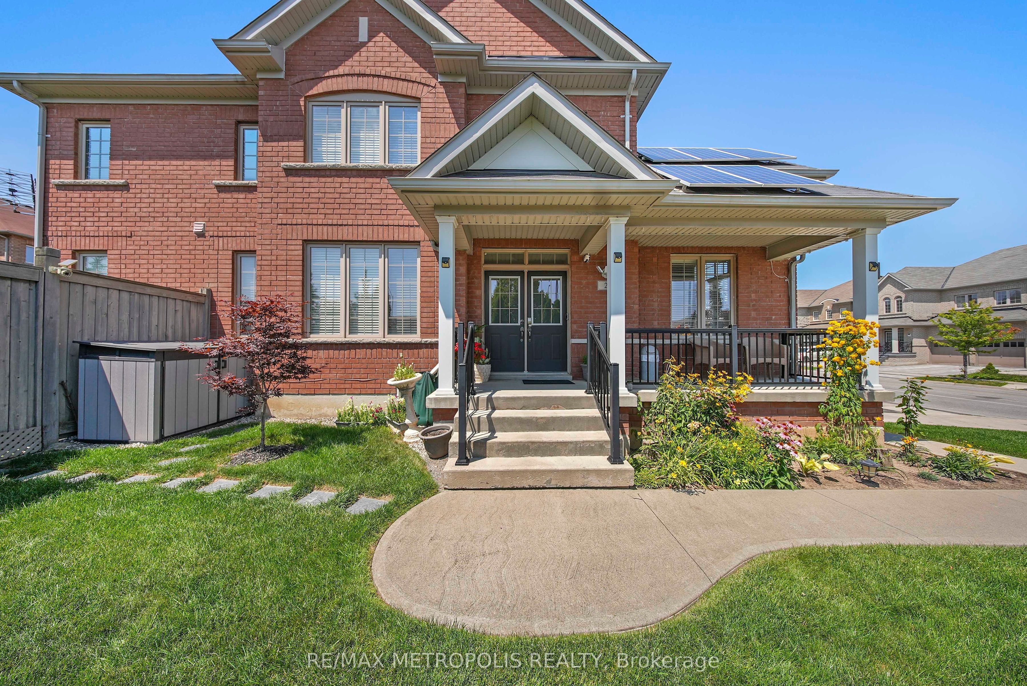 2 Brentwick Drive, Brampton, ON L6X 3B3 photo 2