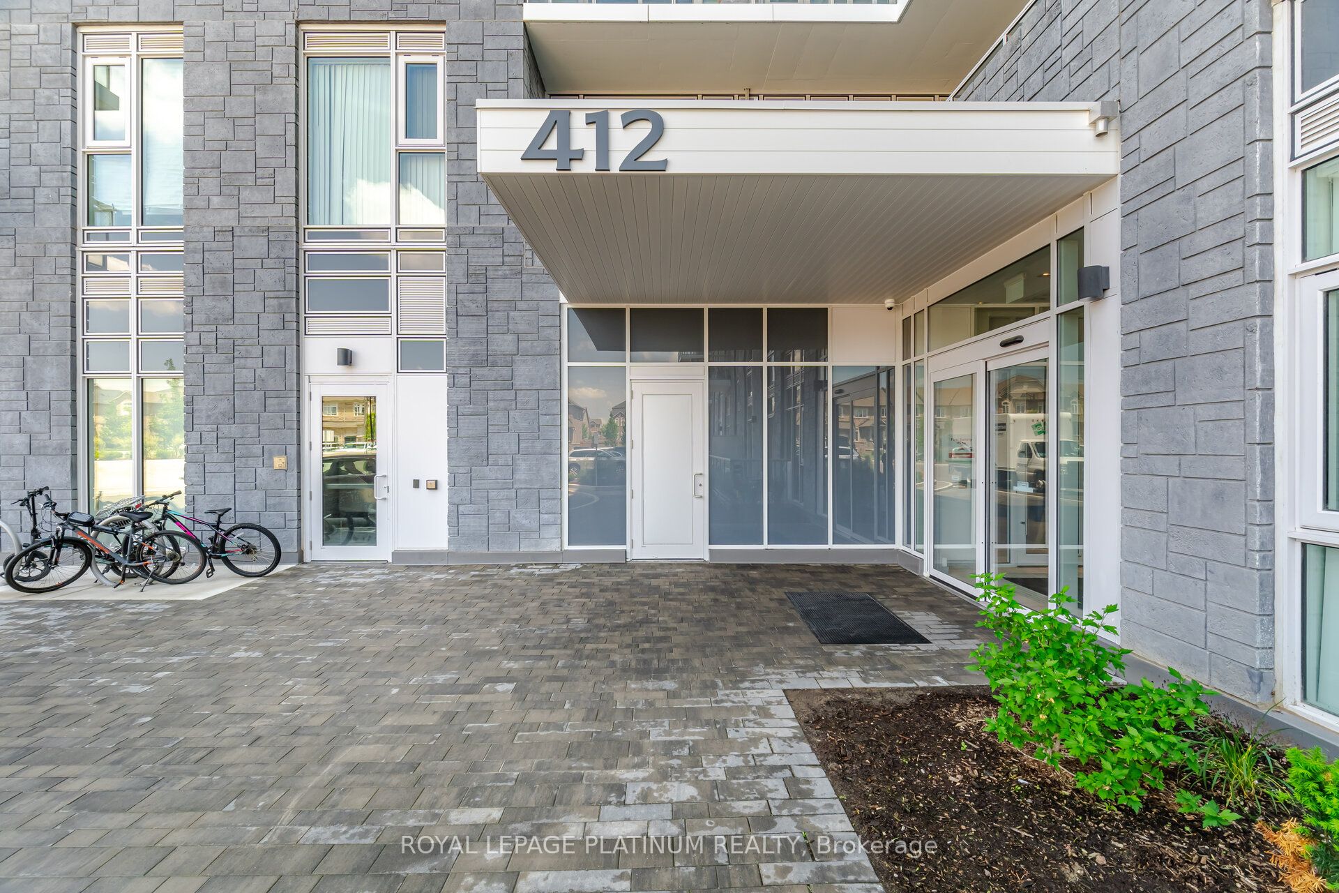 412 Silver Maple Road 311, Oakville, ON L6H 7E3 photo 2