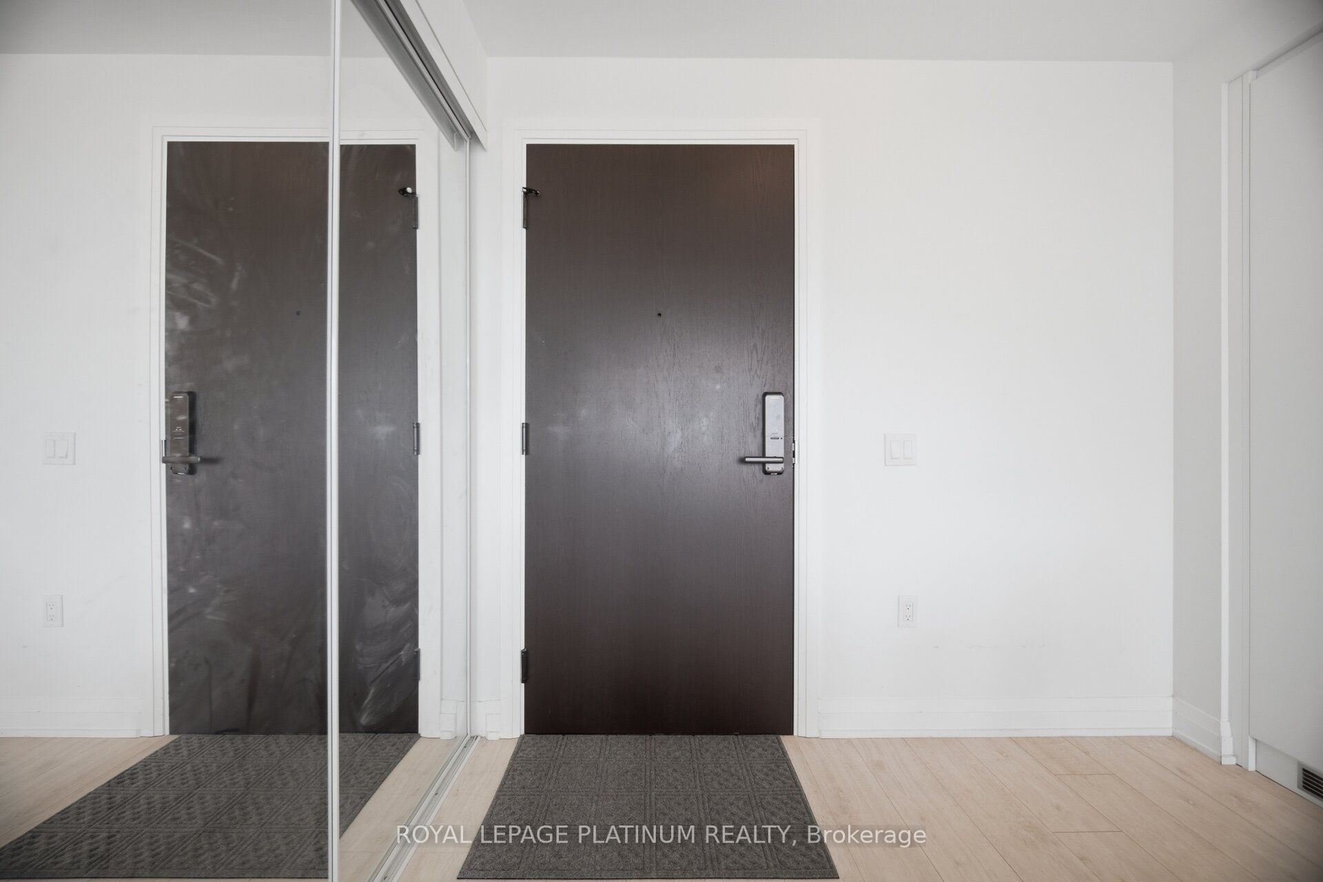 412 Silver Maple Road 311, Oakville, ON L6H 7E3 photo 5
