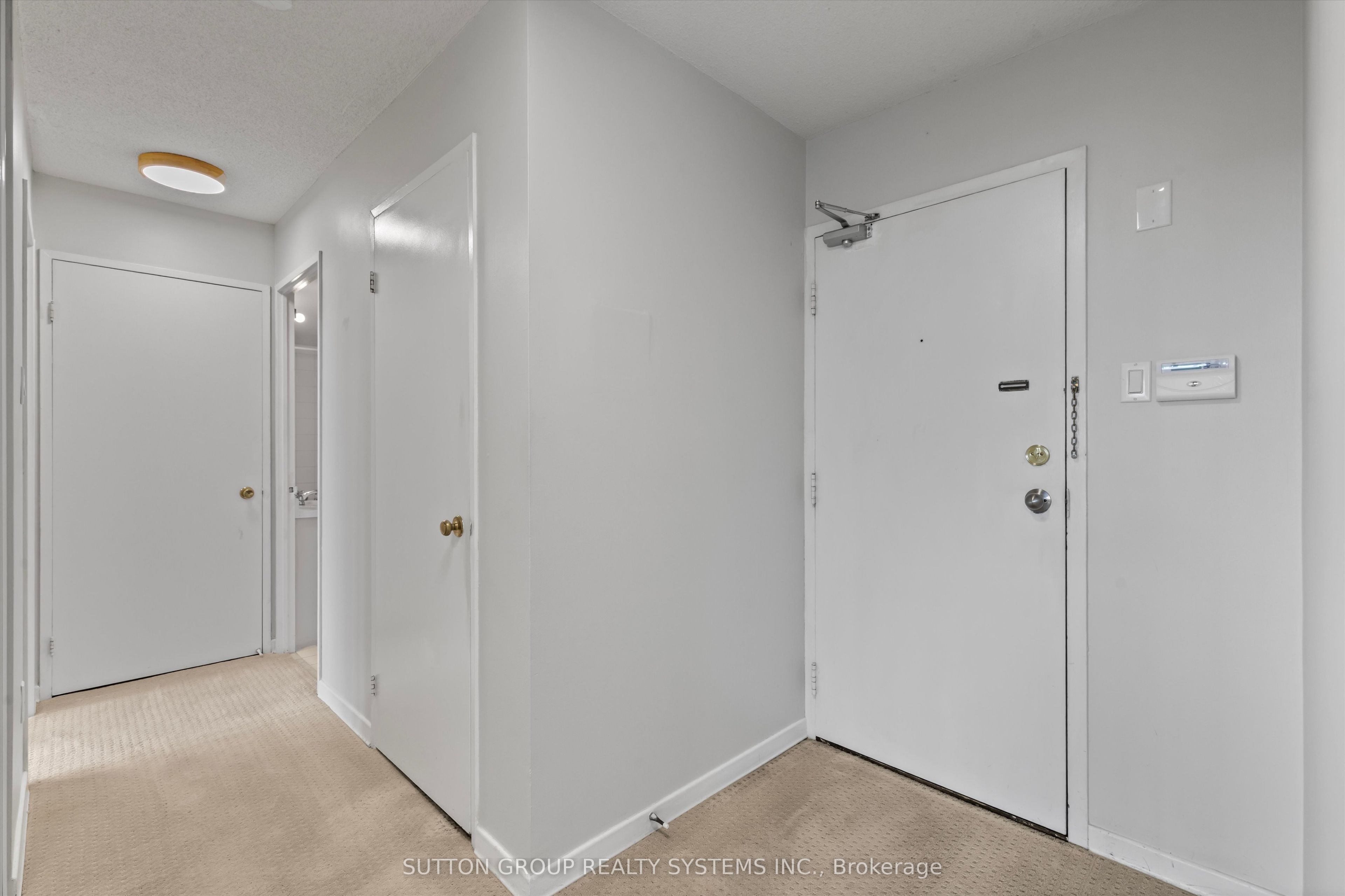 26 Hanover Road 609, Brampton, ON L6S 4T2 photo 2